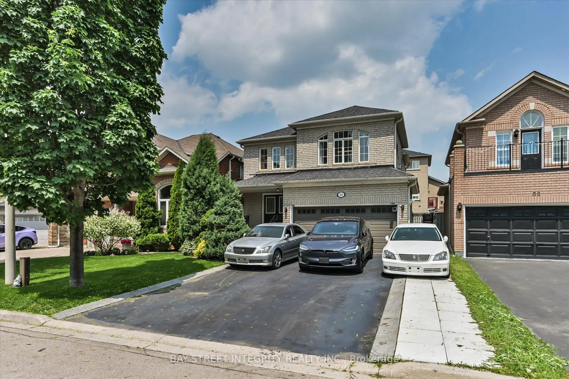 32 Sail Crescent