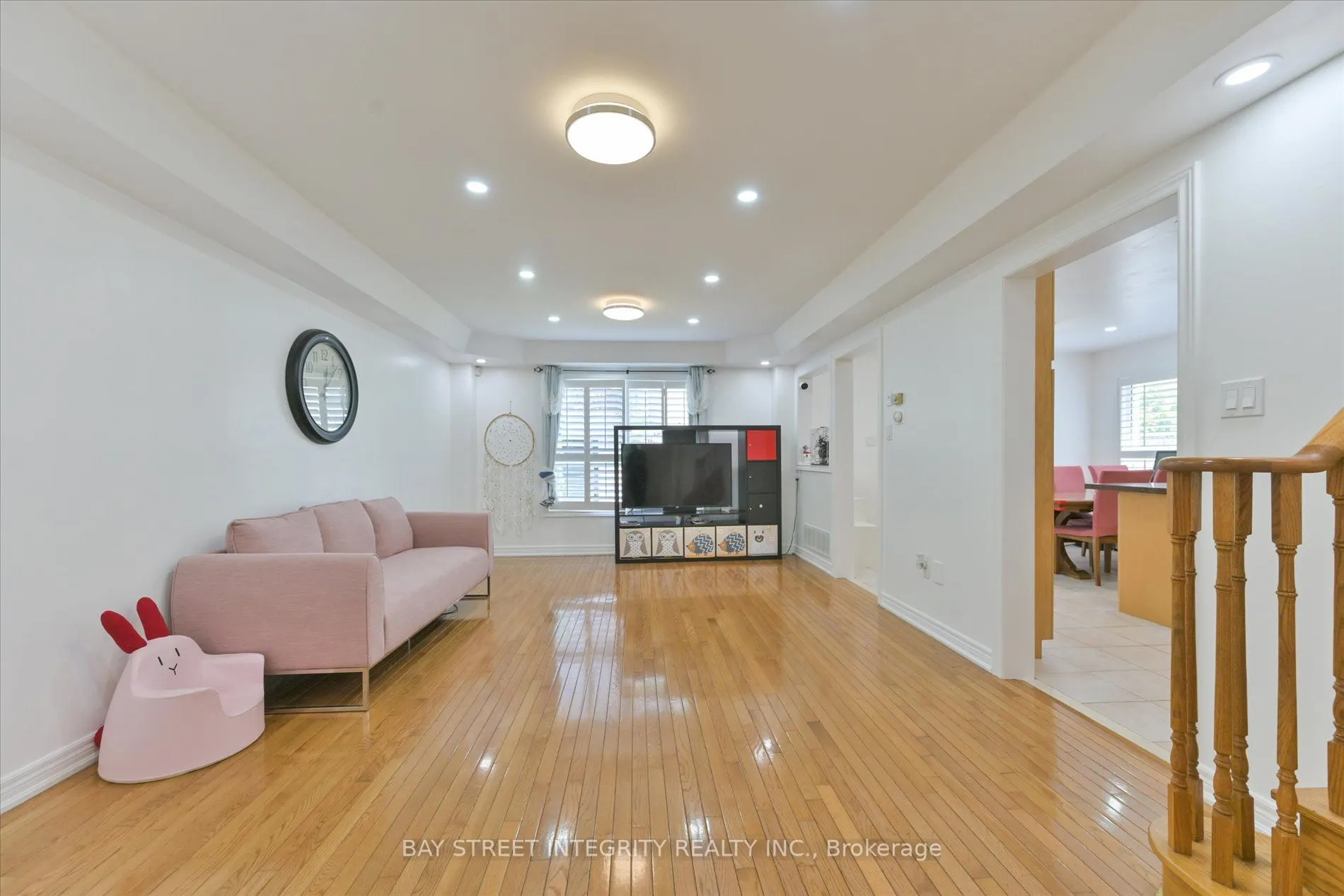 32 Sail Crescent