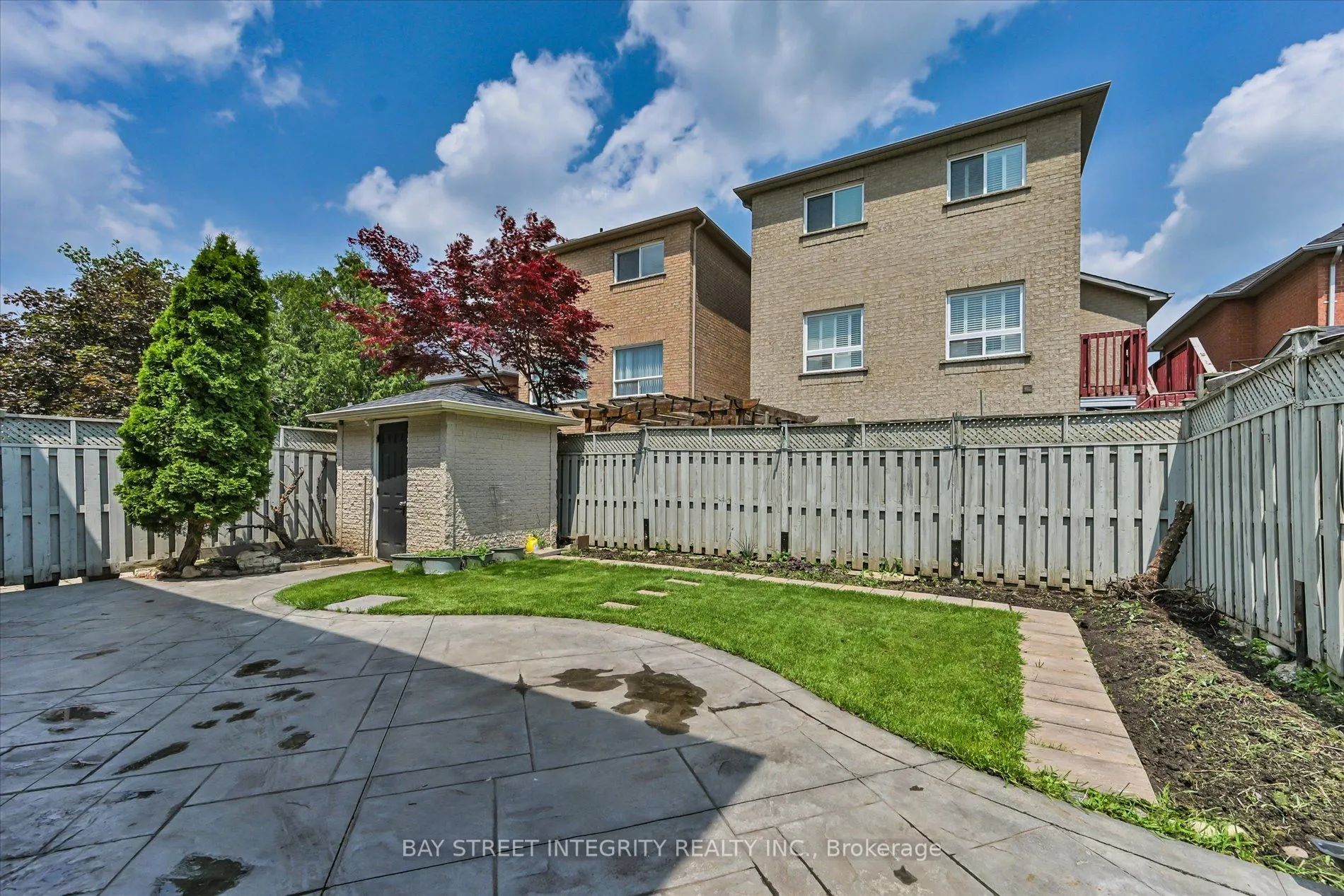 32 Sail Crescent