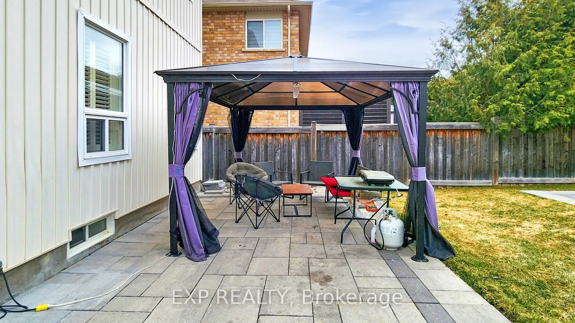 136 Donald Stewart Crescent