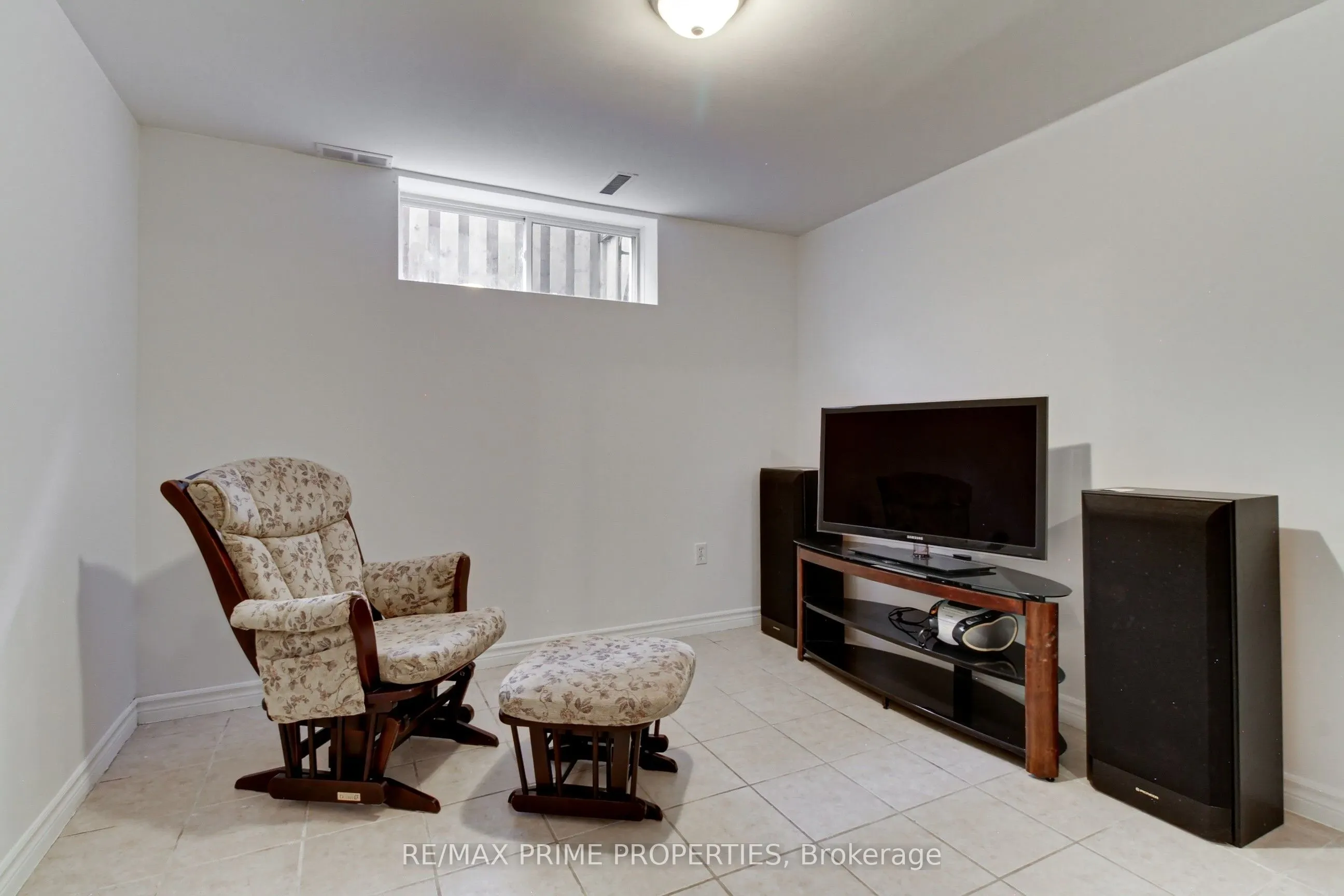11 Kerfoot Crescent