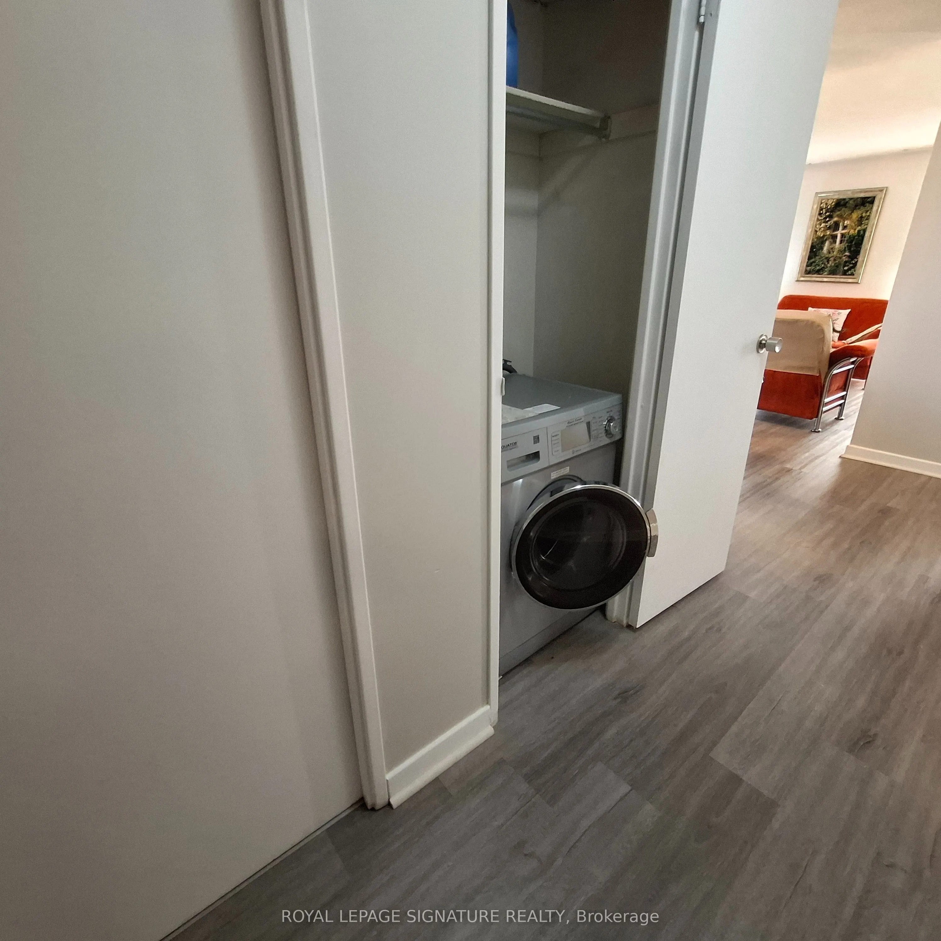 60 INVERLOCHY Boulevard, #1210