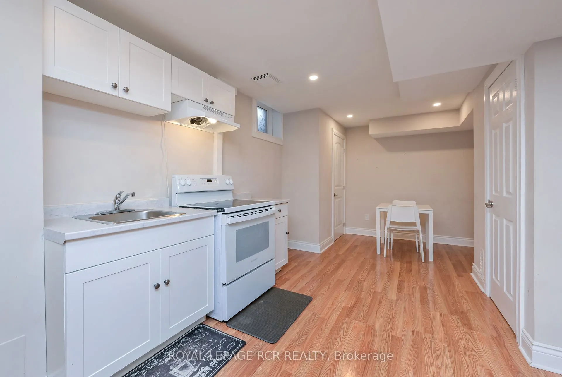 62 Ferris Lane, #lower