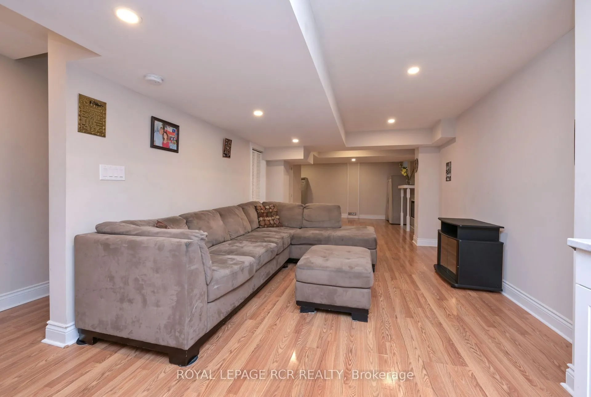 62 Ferris Lane, #lower
