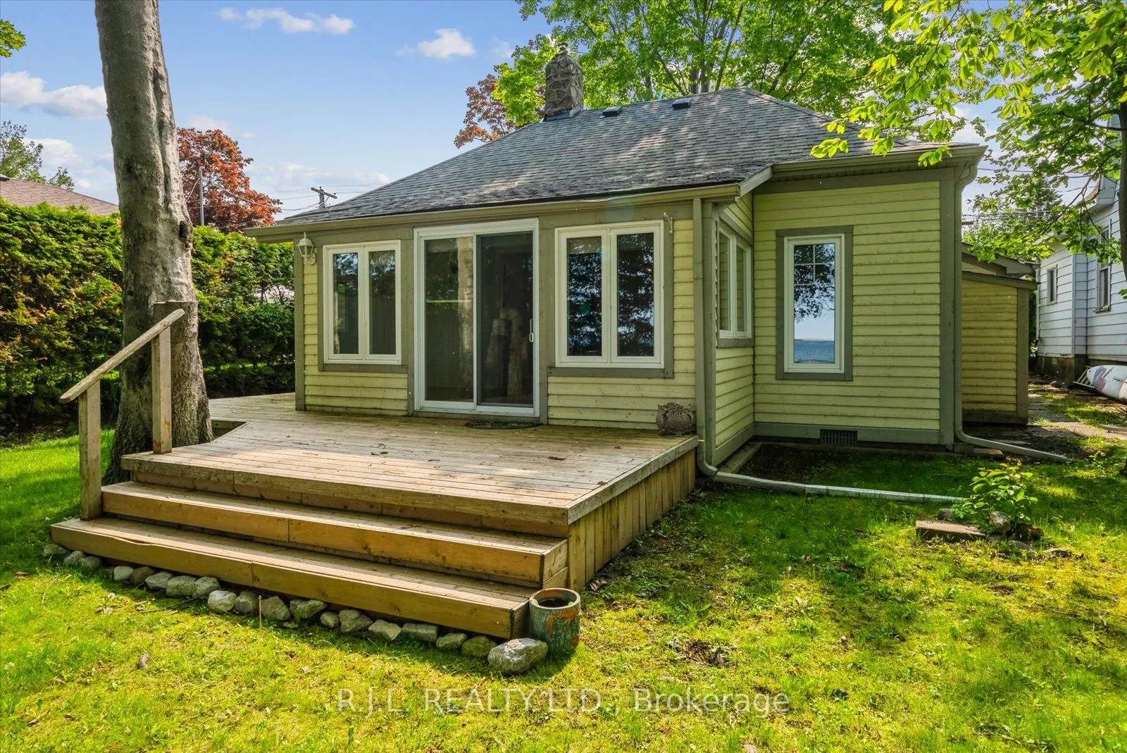 242 Morrison Avenue