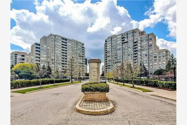 11 Townsgate Drive