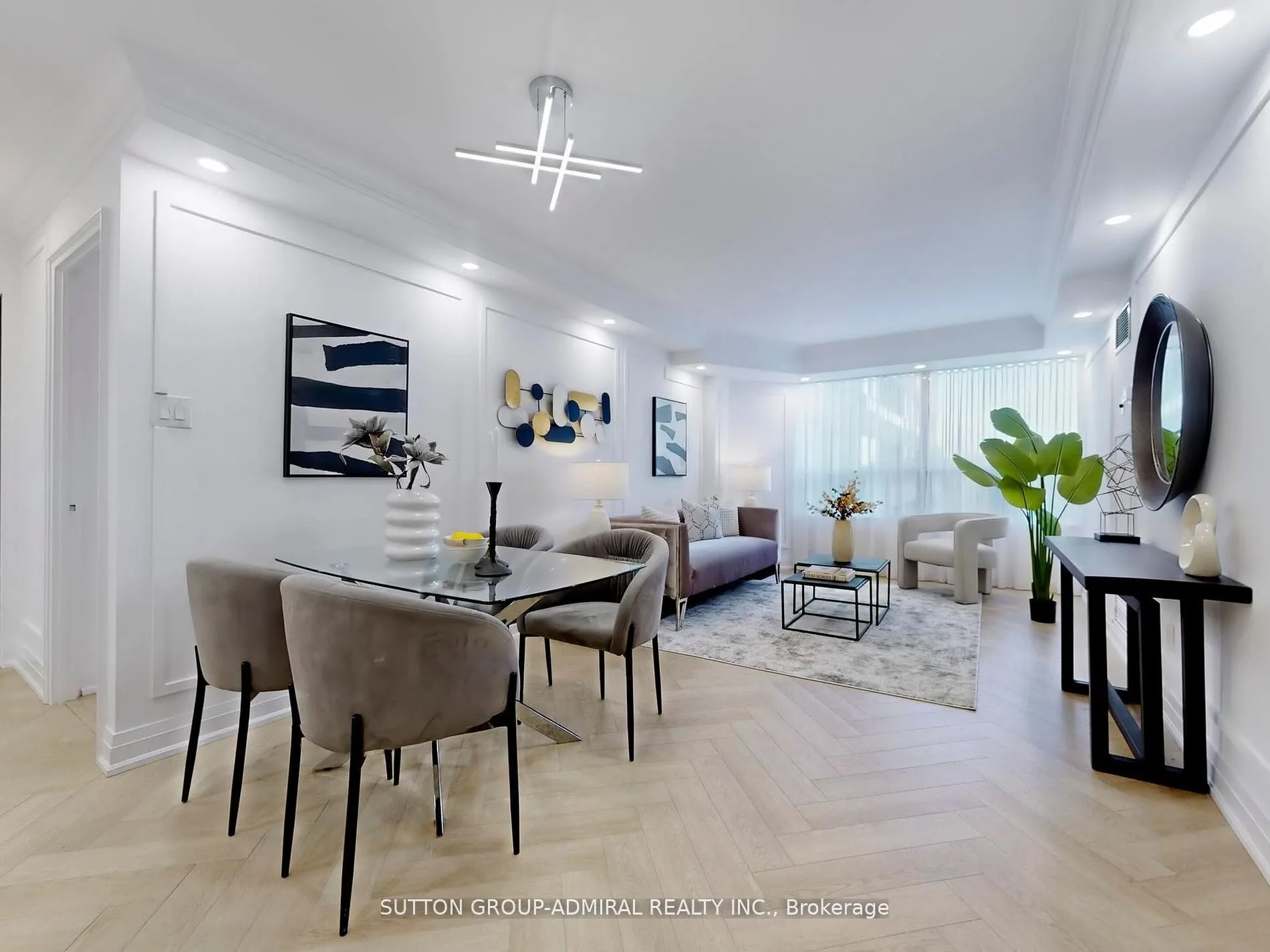 11 Townsgate Drive #401