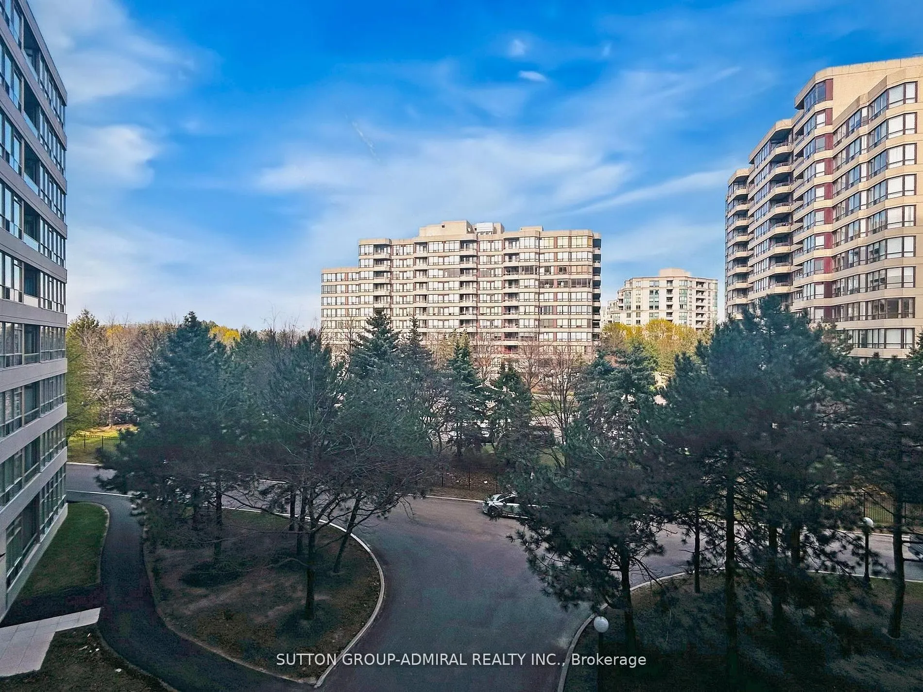 11 Townsgate Drive #401