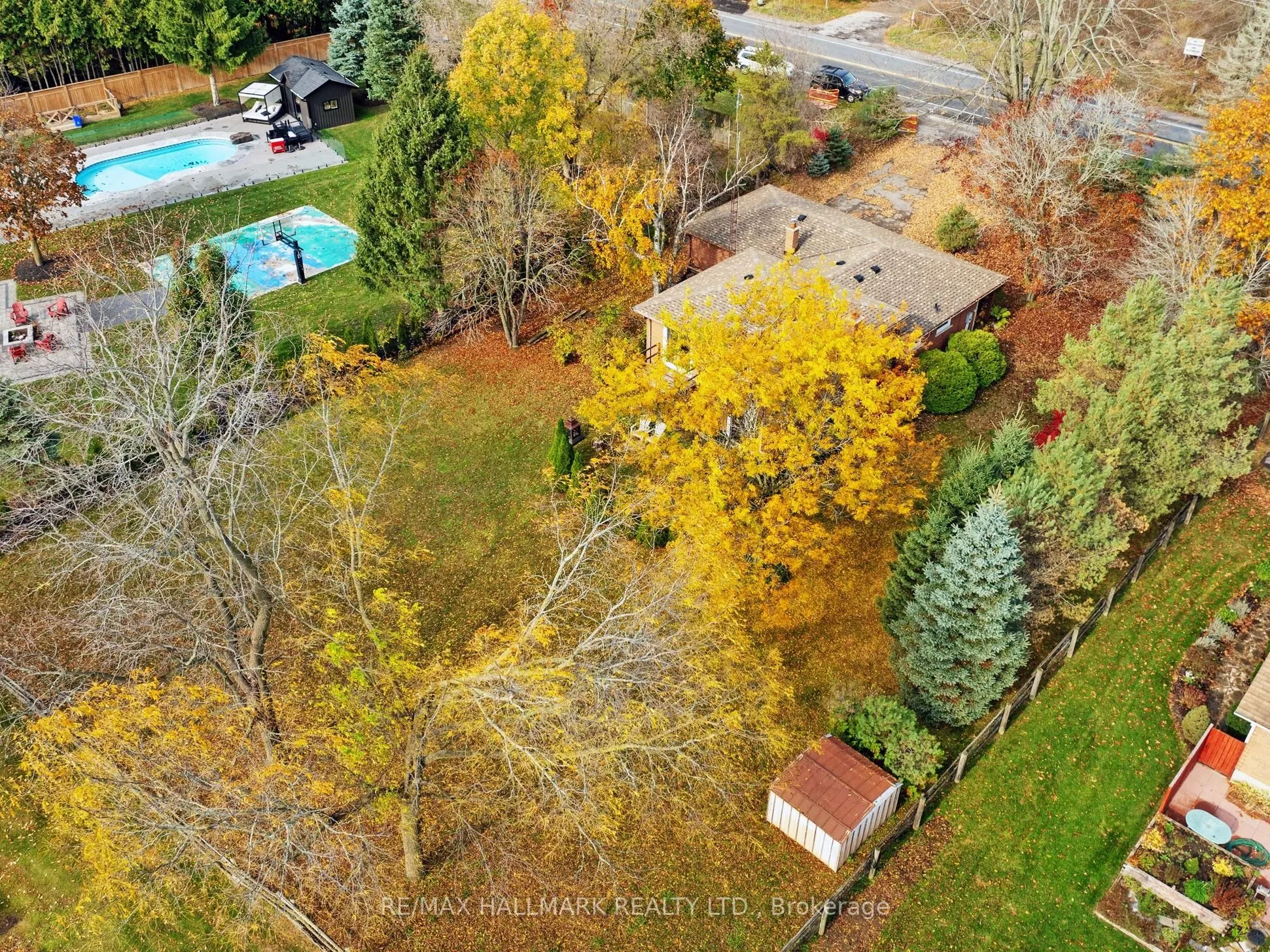 5193 Aurora Road
