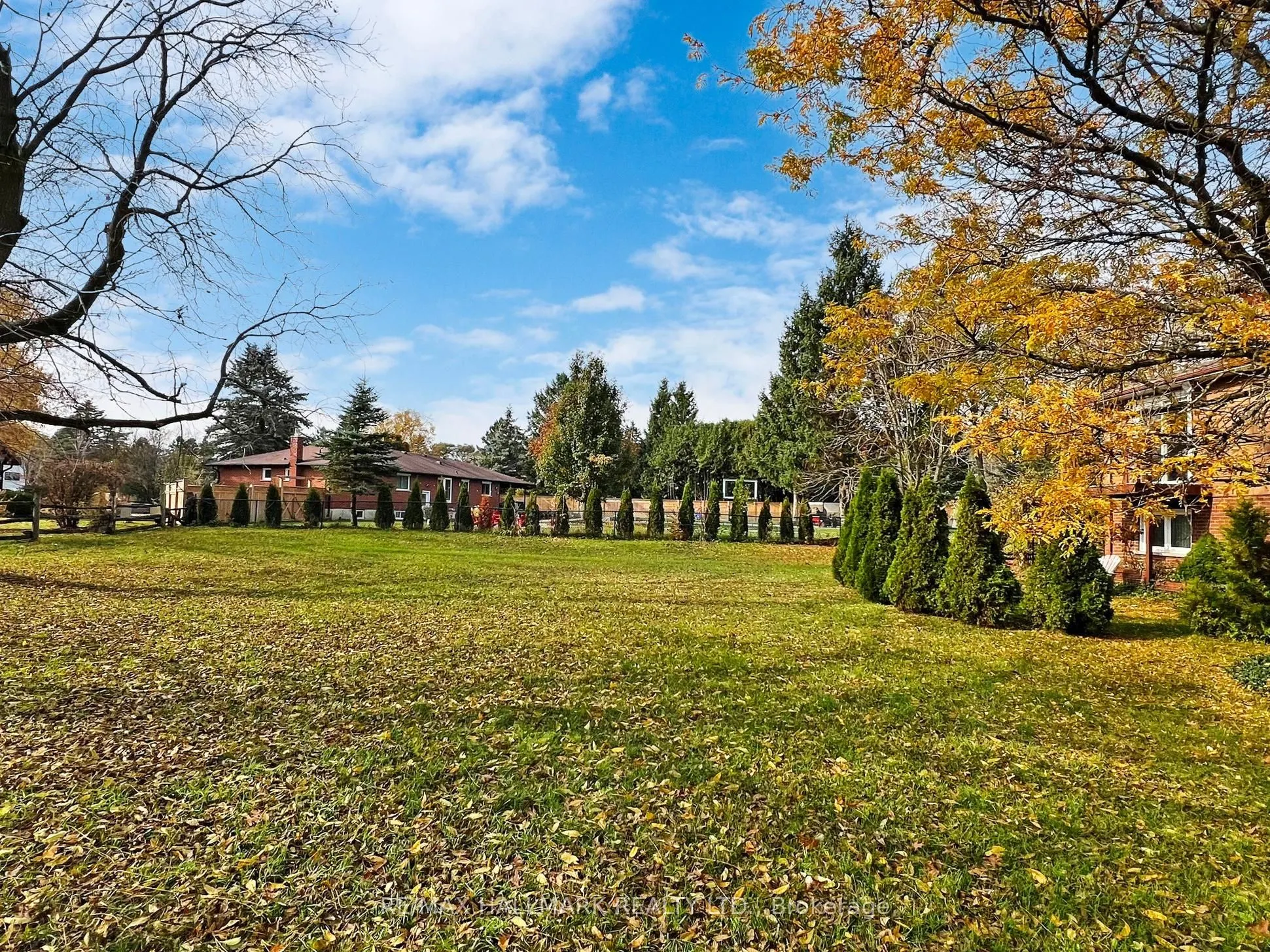 5193 Aurora Road