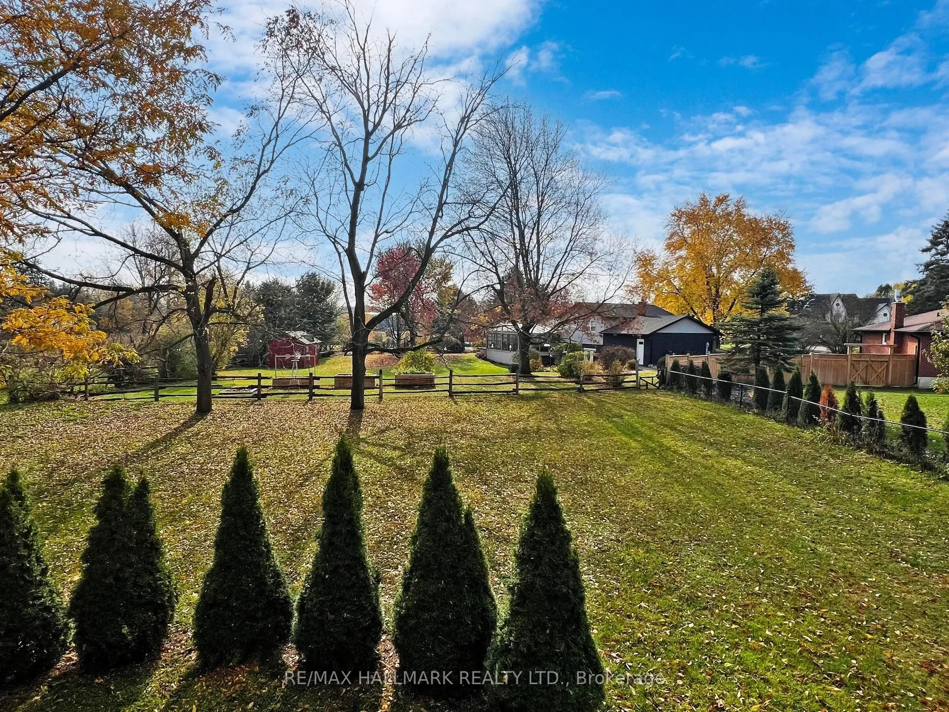 5193 Aurora Road