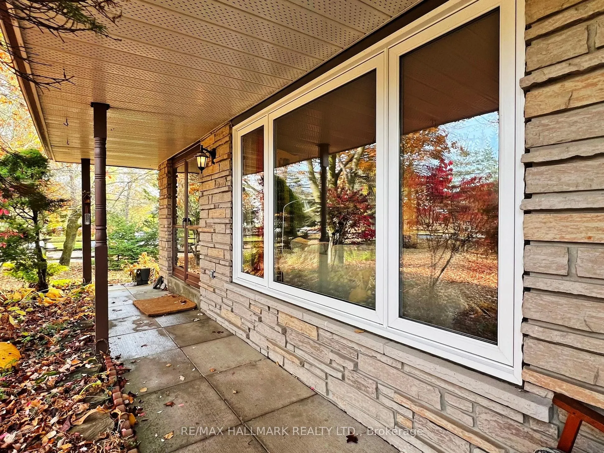 5193 Aurora Road