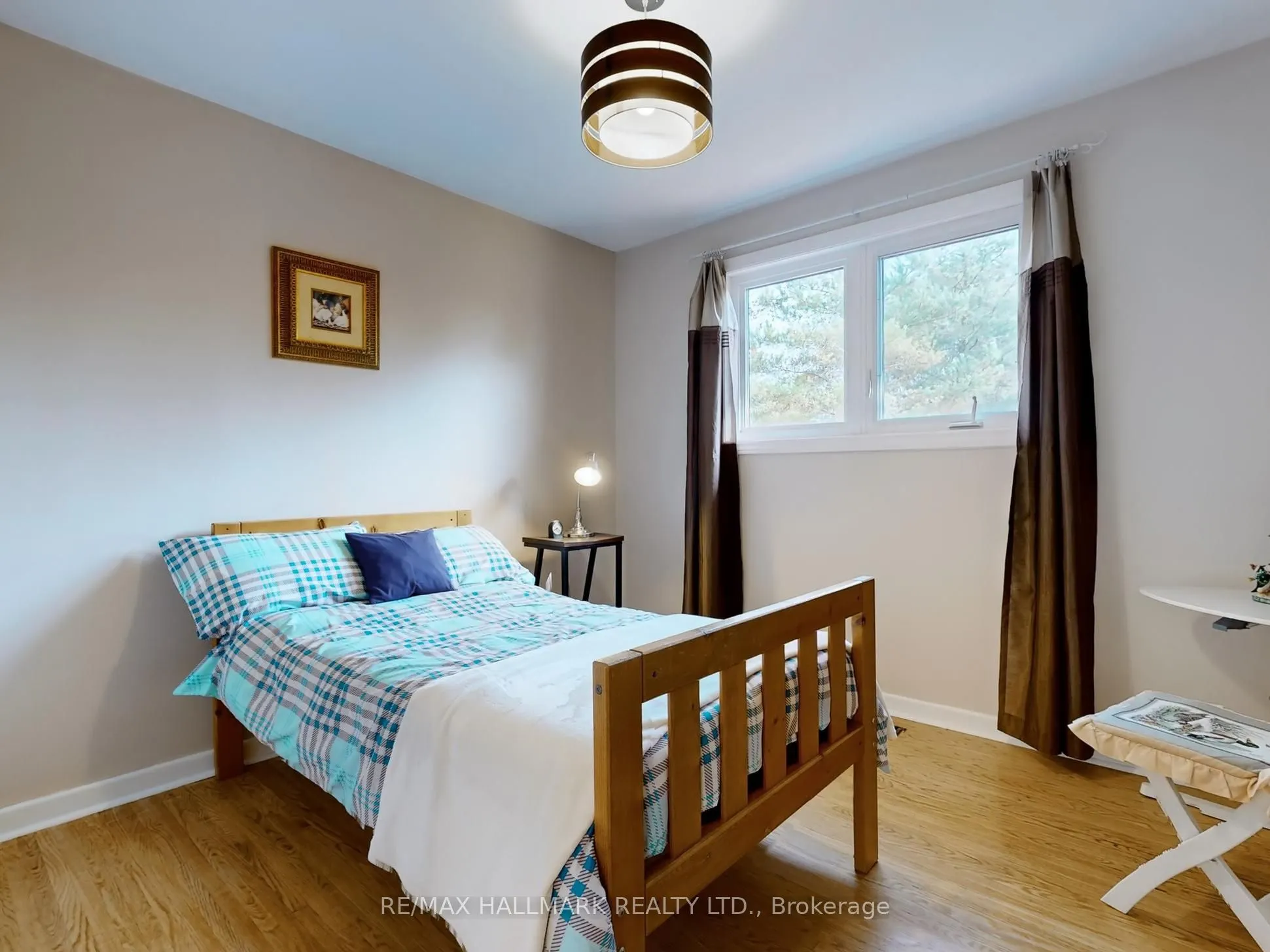 5193 Aurora Road