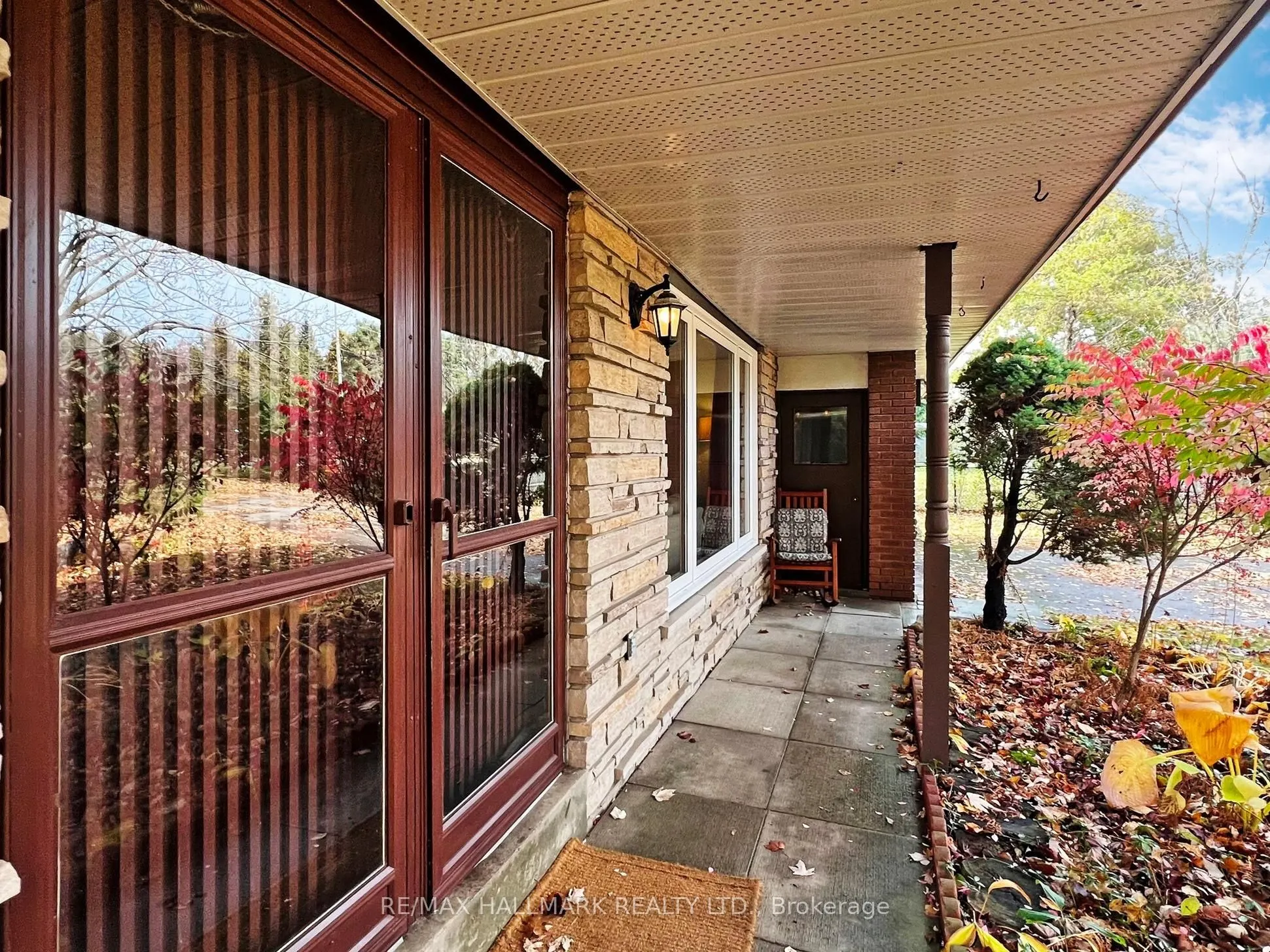 5193 Aurora Road