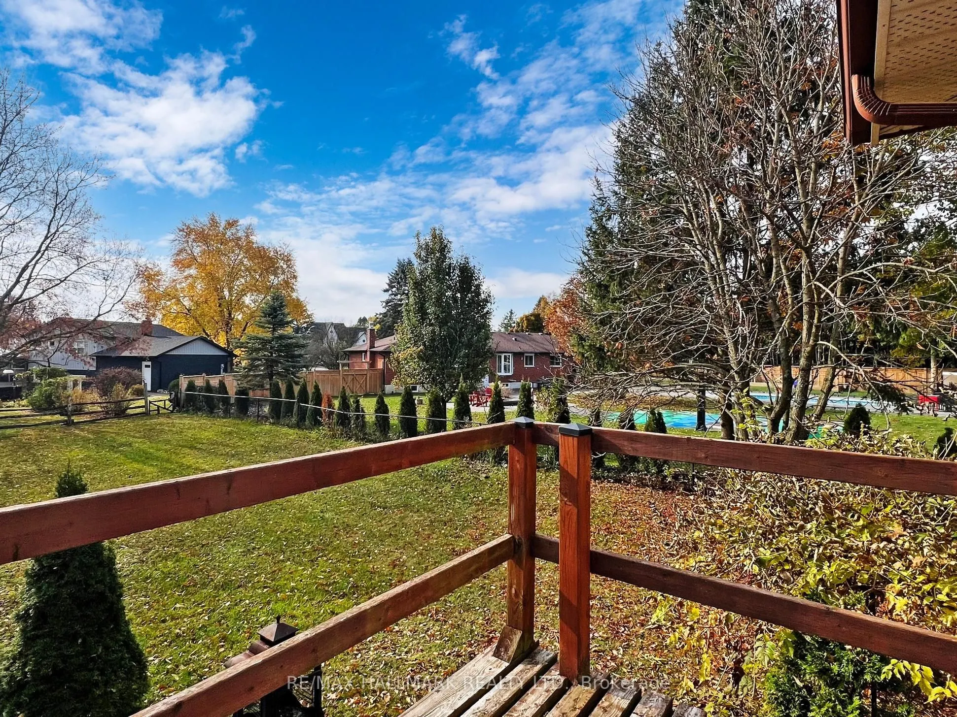 5193 Aurora Road