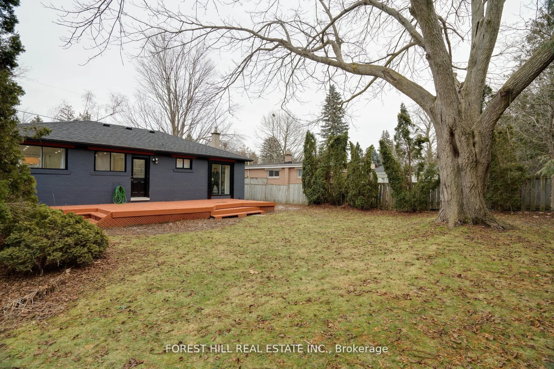 1 Willis Drive
