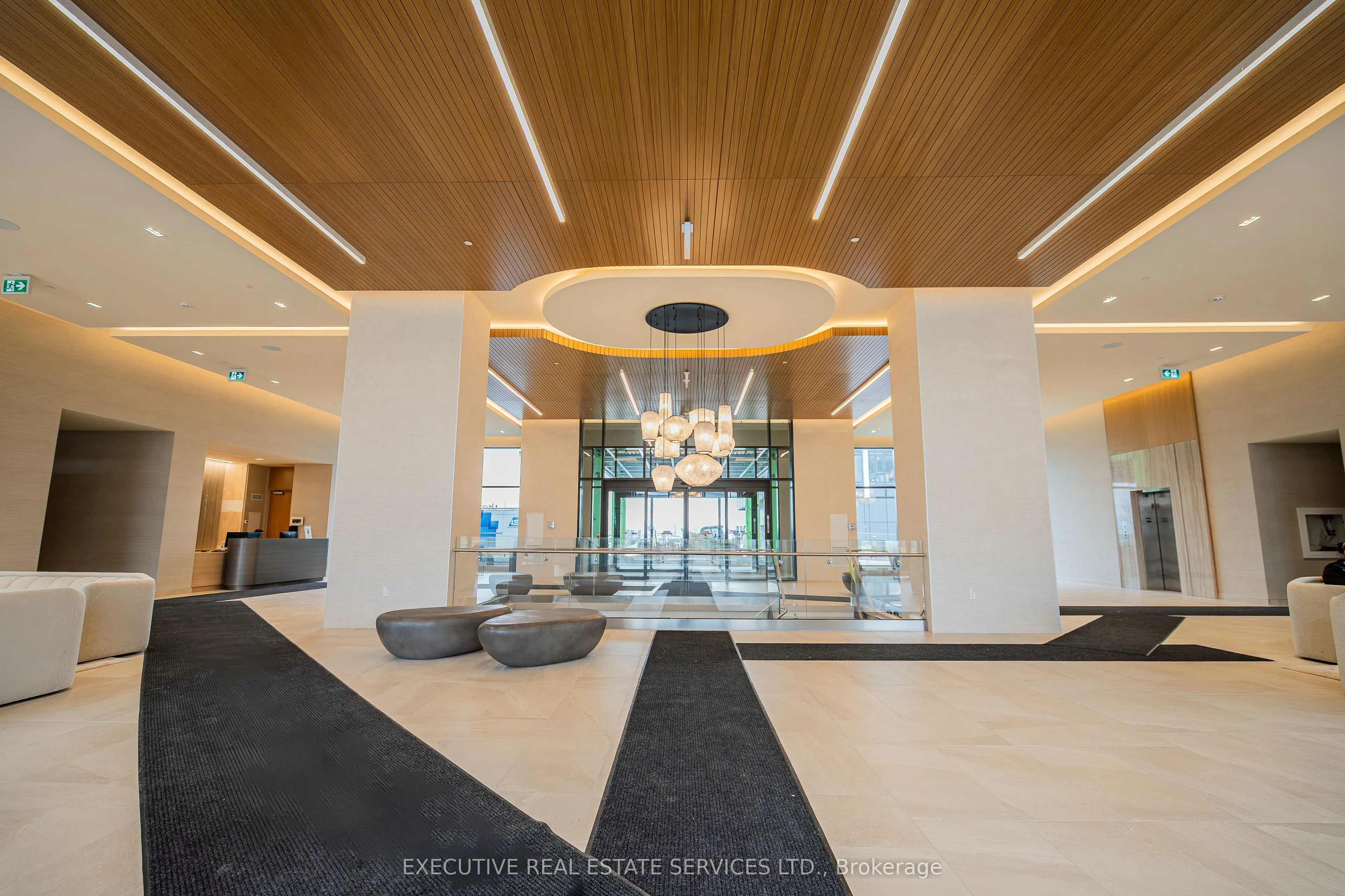 8960 Jane Street, #1112