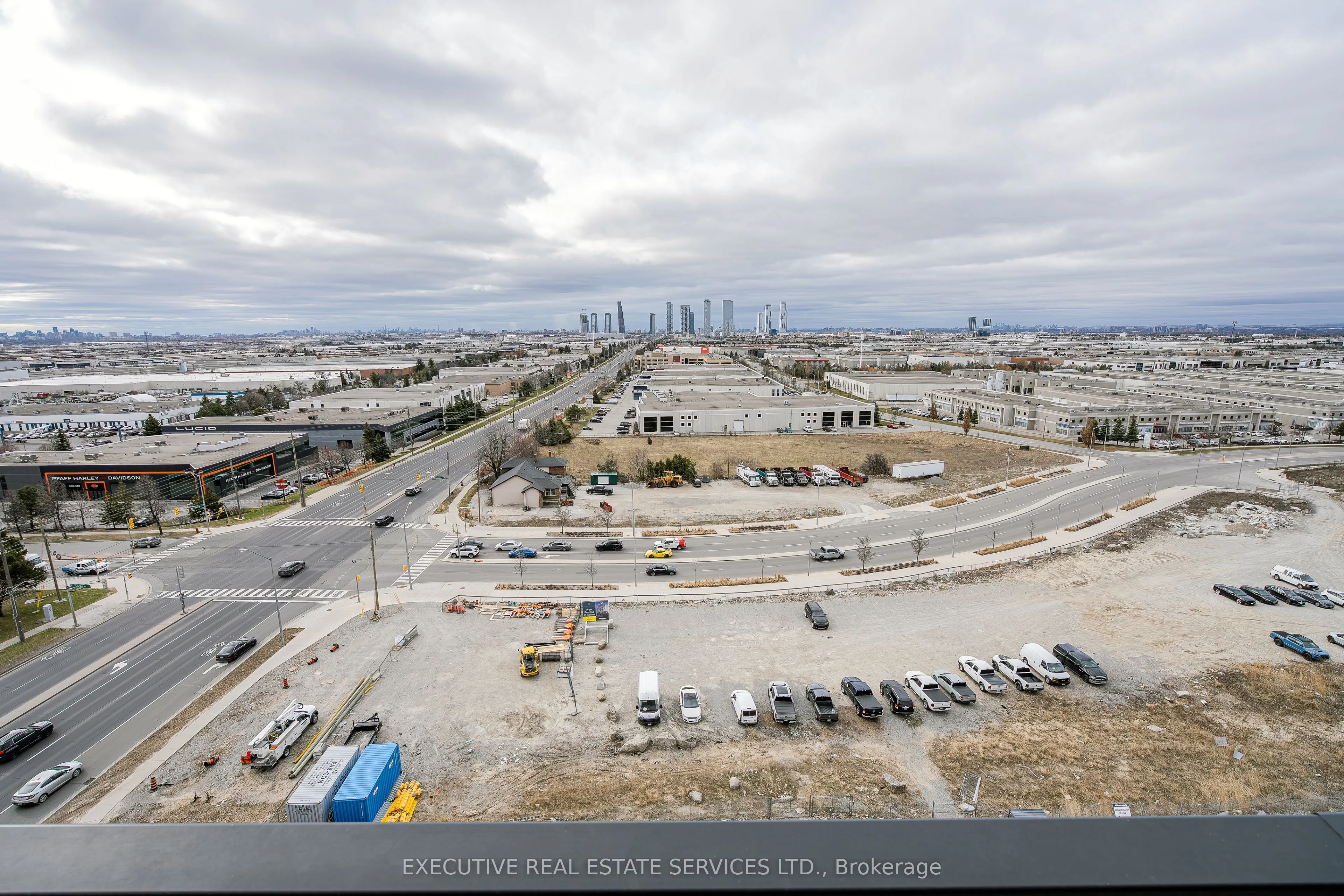8960 Jane Street, #1112