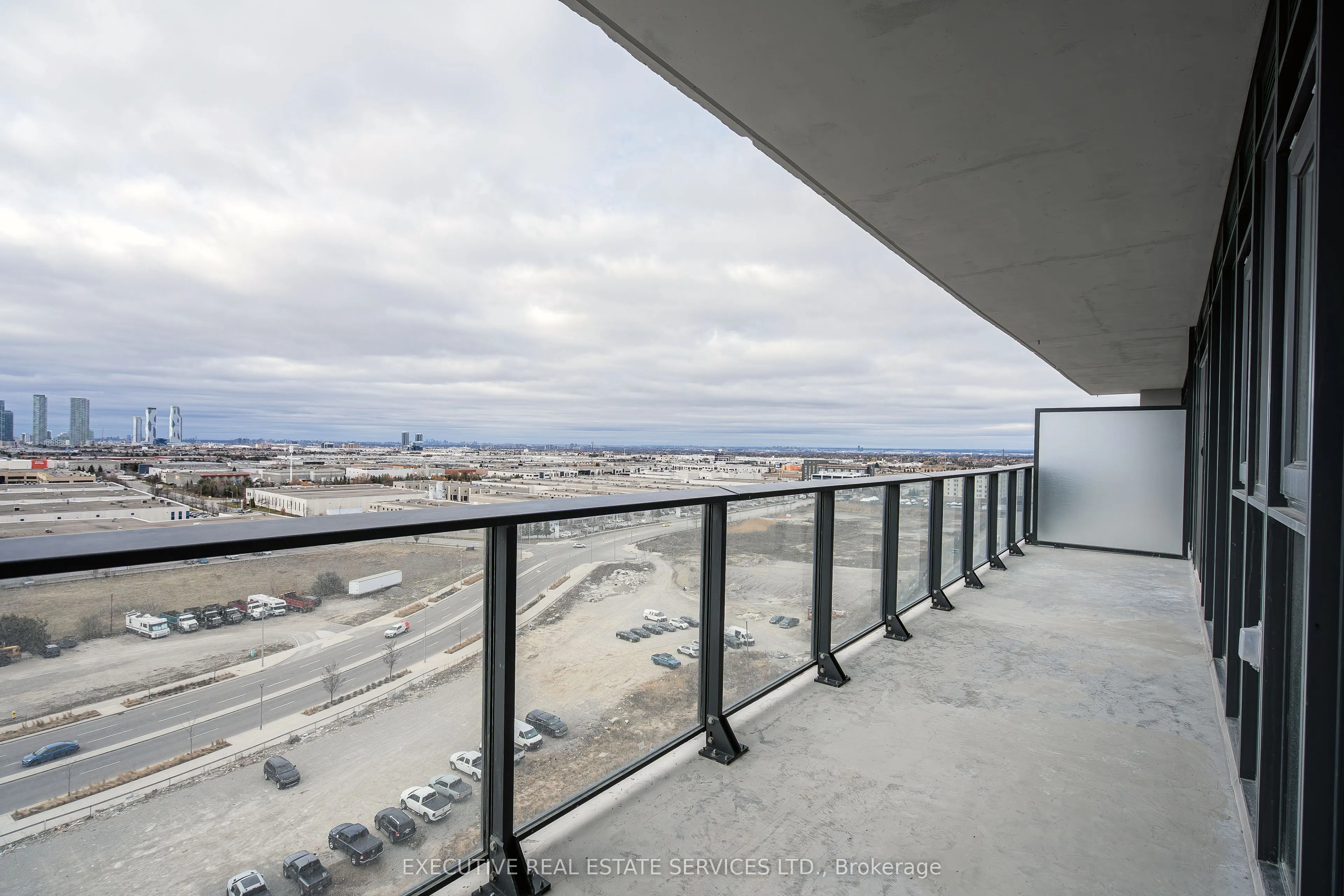 8960 Jane Street, #1112
