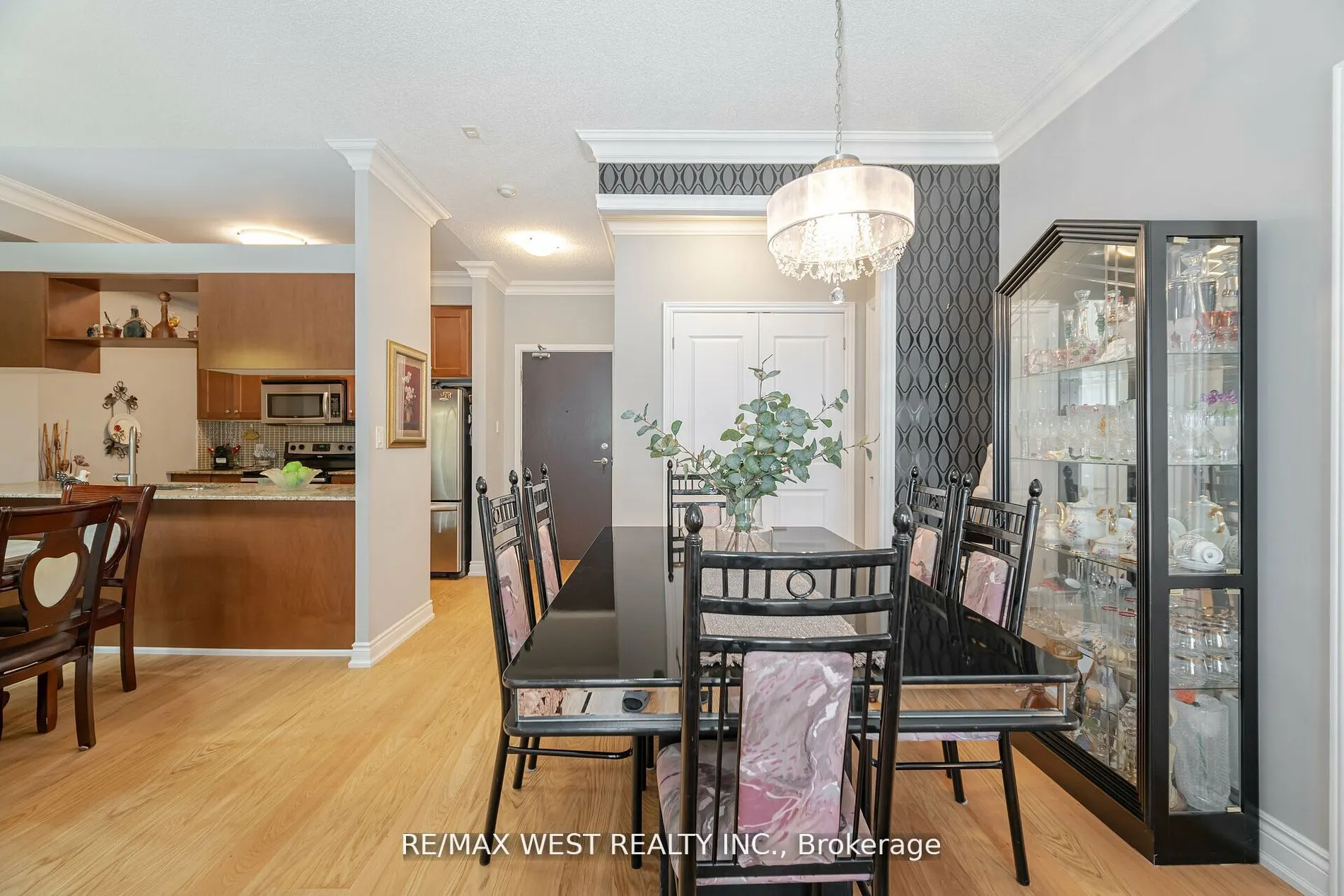 281 Woodbridge Avenue, #509