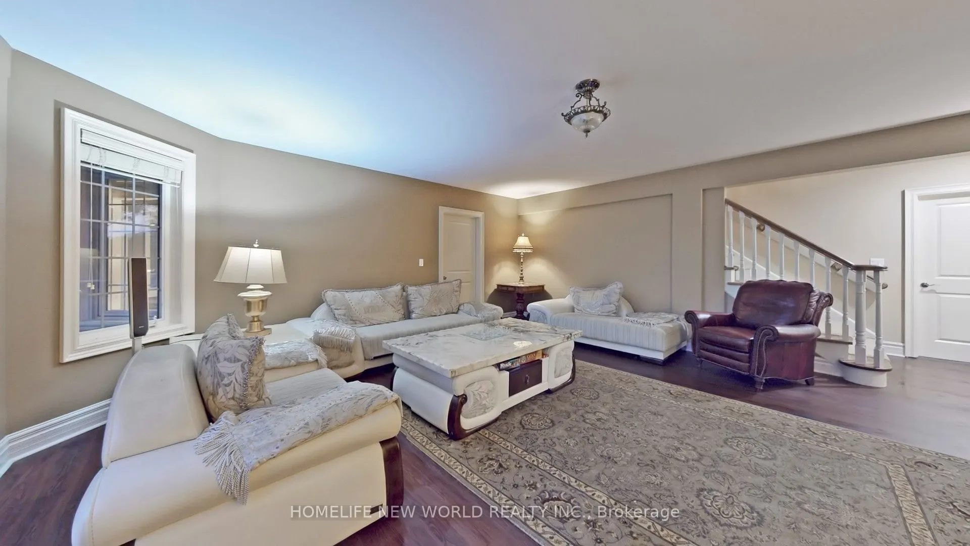 198 Kennedy Street W