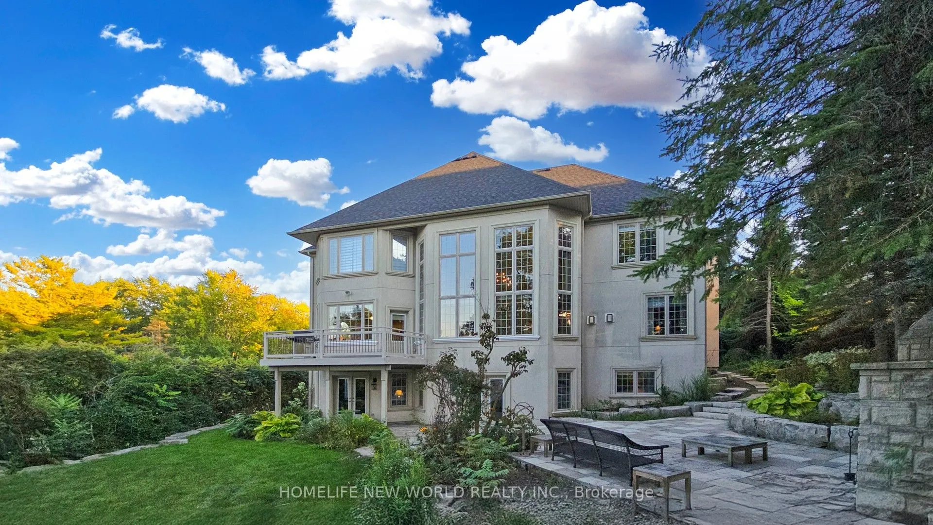 198 Kennedy Street W