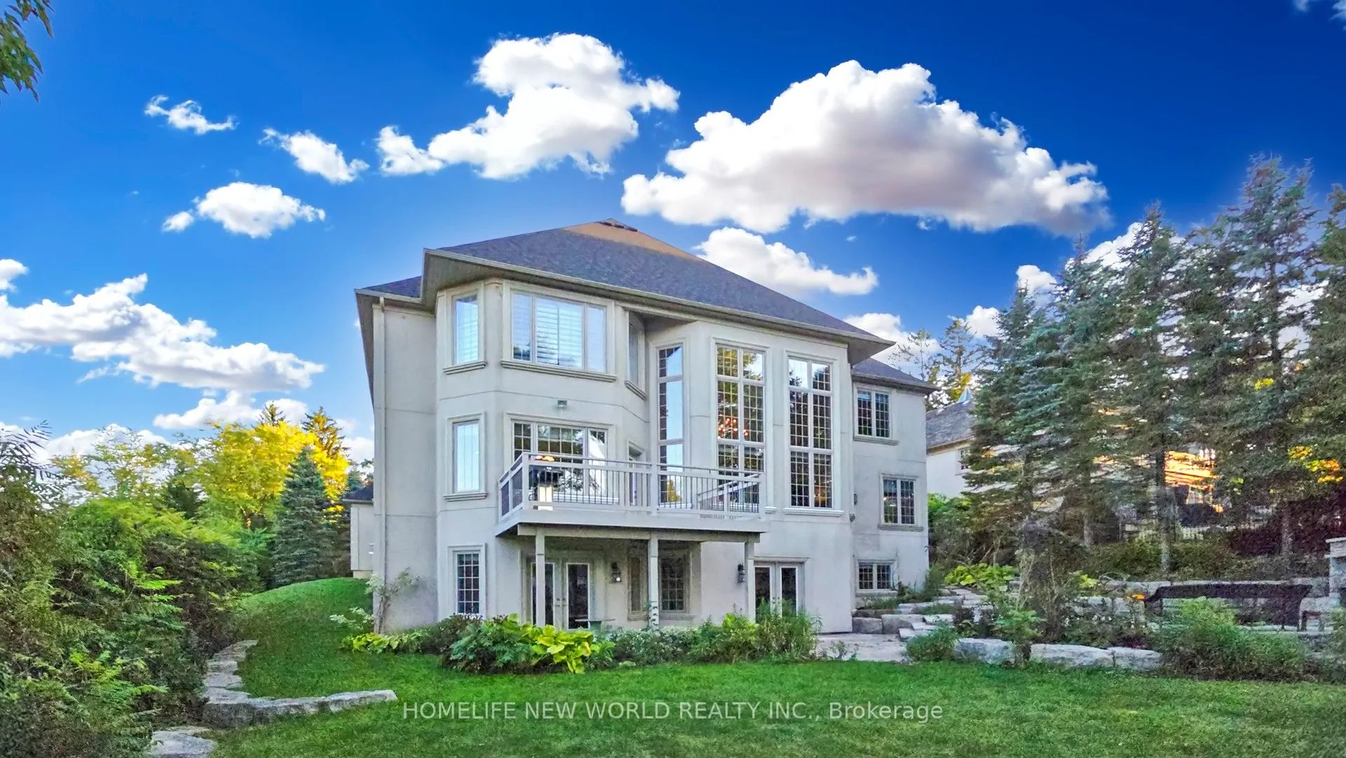 198 Kennedy Street W