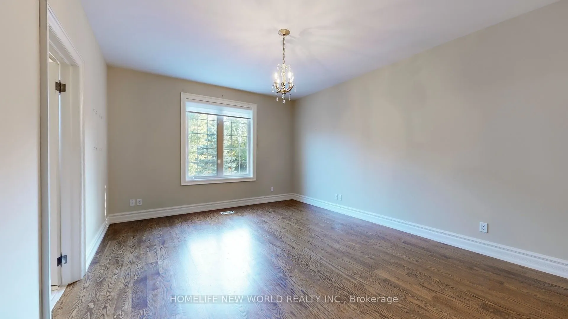 198 Kennedy Street W