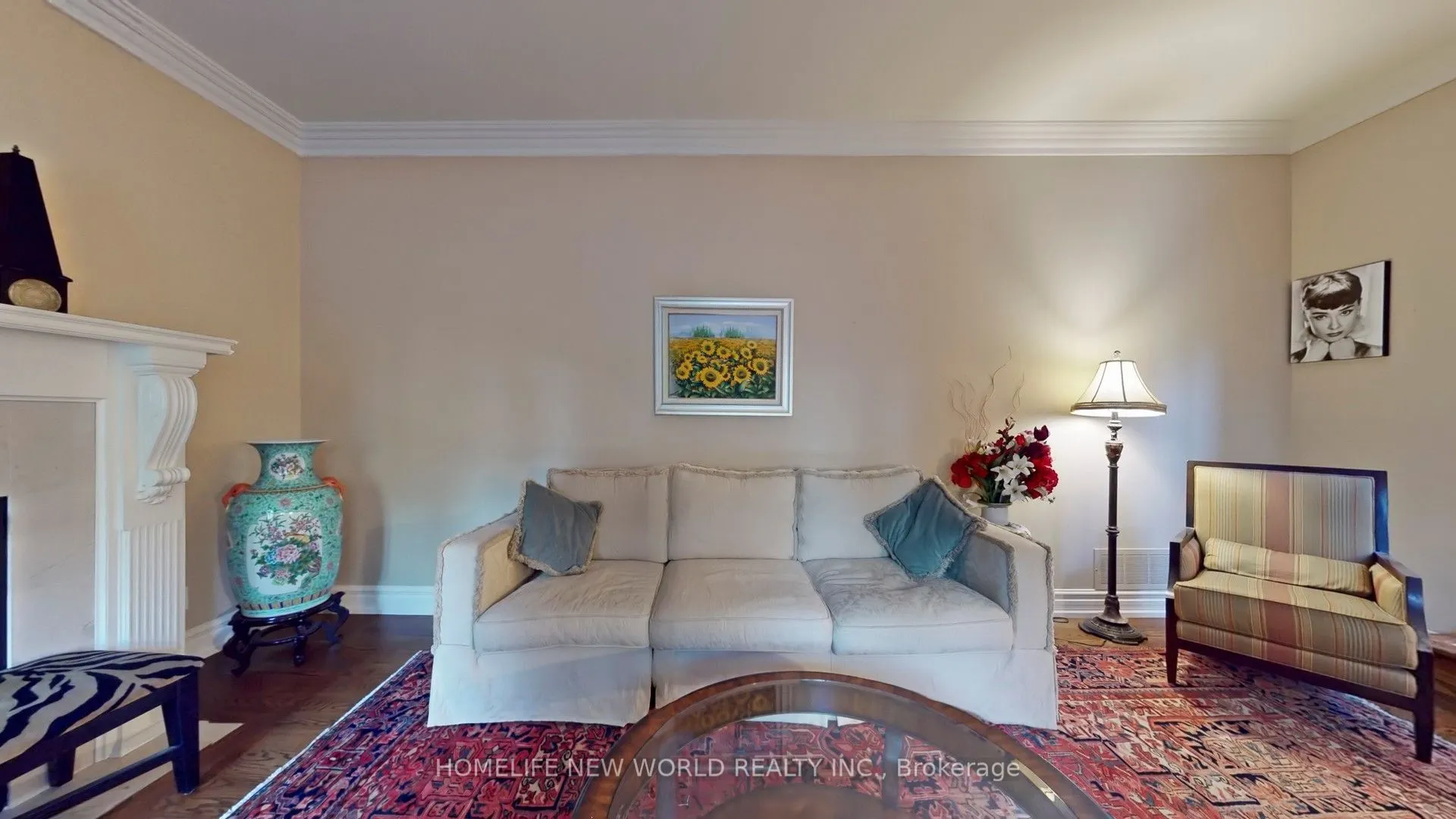 198 Kennedy Street W