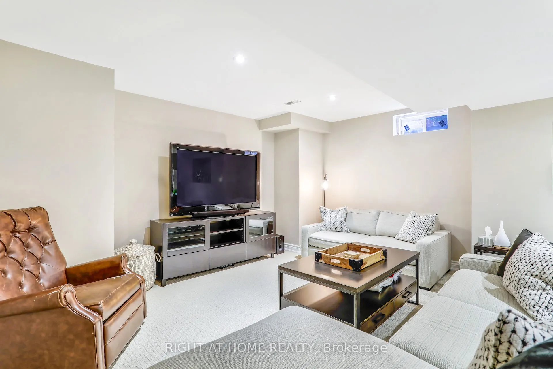 19 Amberwing Landing
