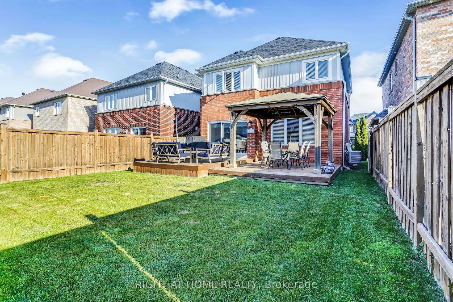 19 Amberwing Landing