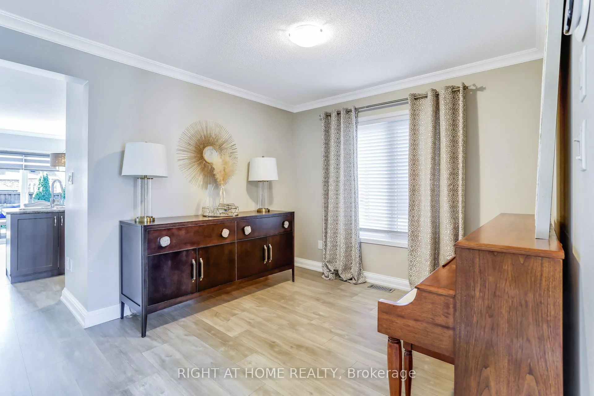 19 Amberwing Landing