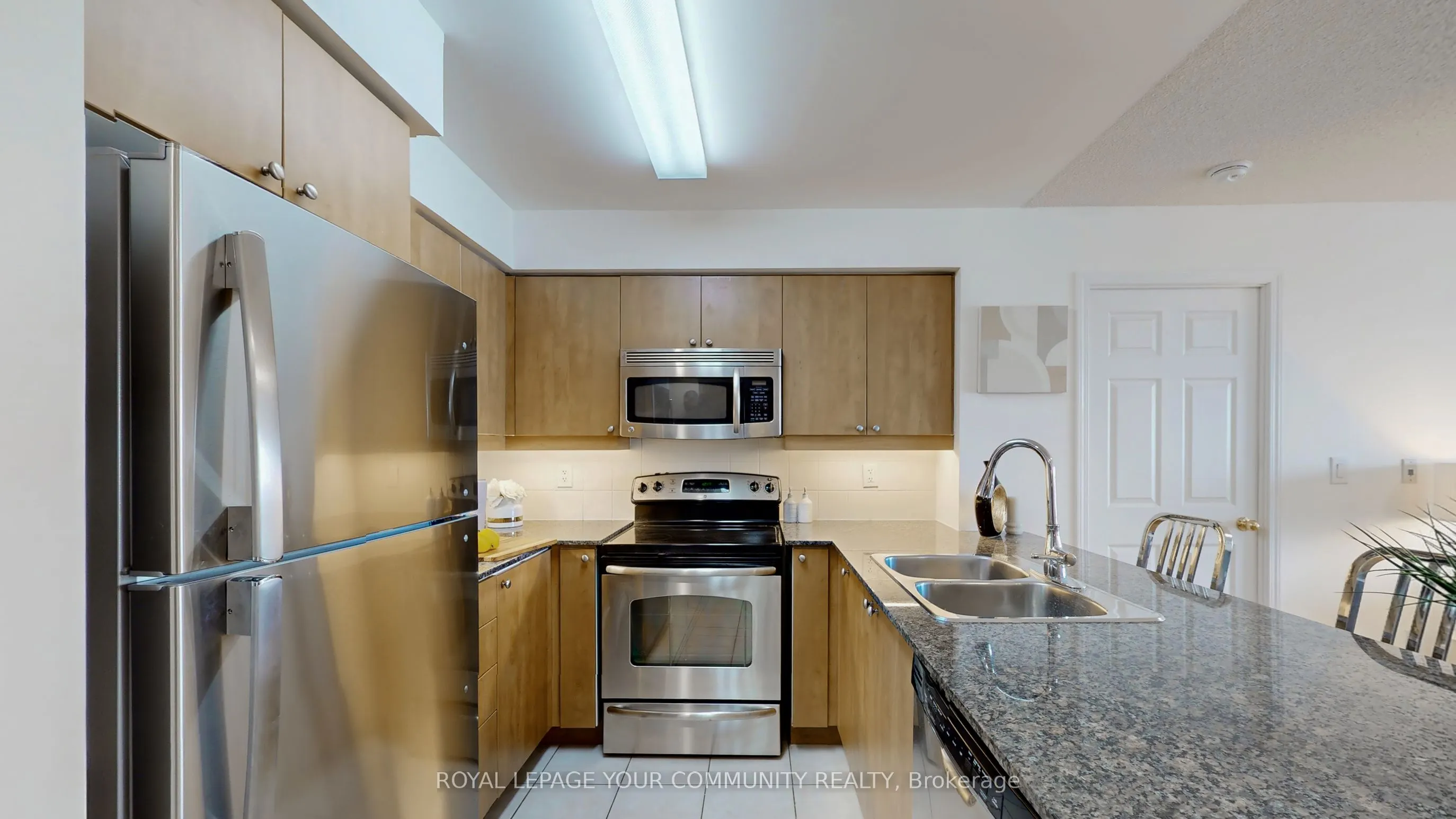 185 Oneida Crescent, #1005