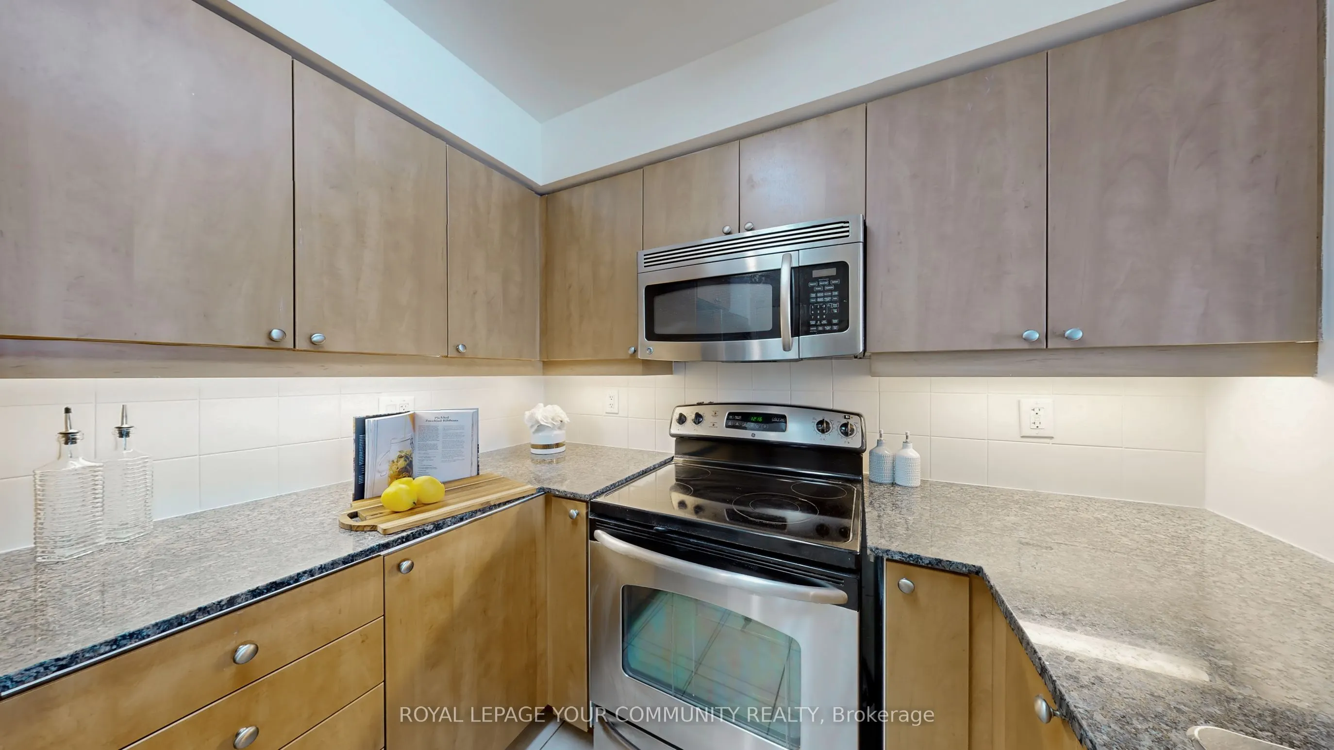 185 Oneida Crescent, #1005
