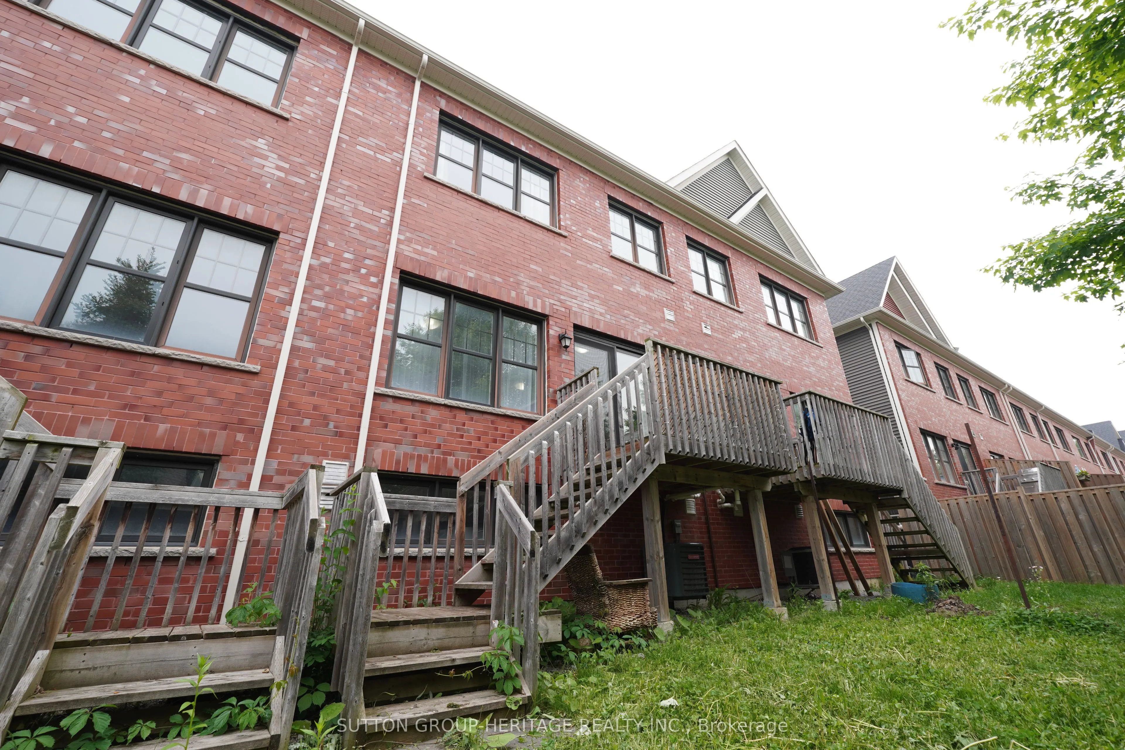 166 Boadway Crescent