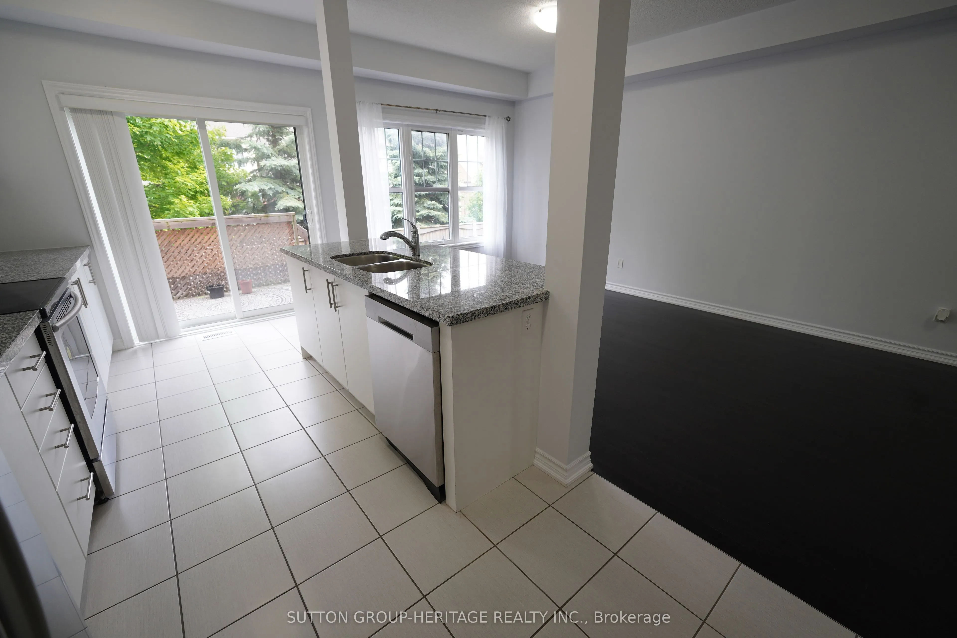 166 Boadway Crescent