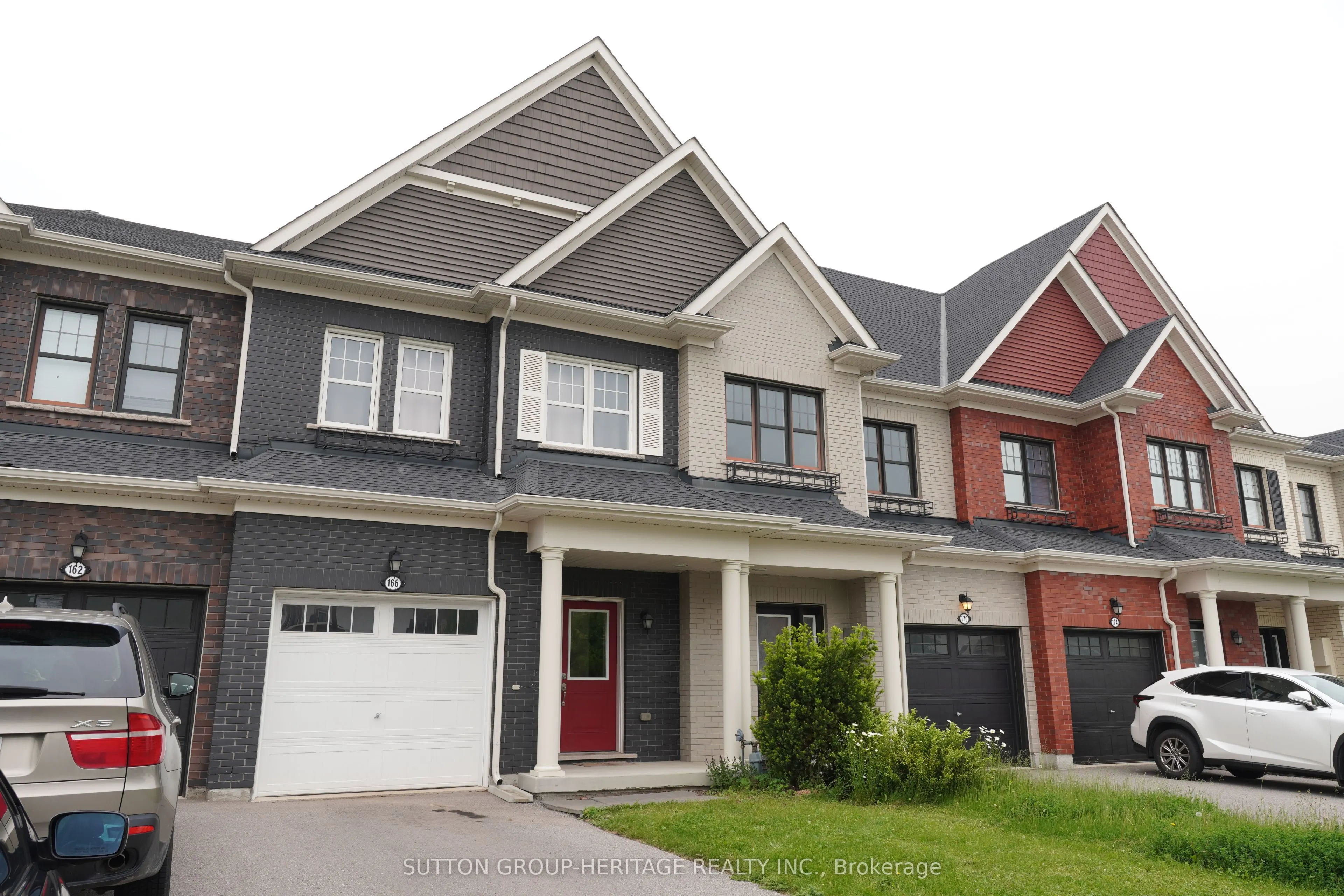 166 Boadway Crescent