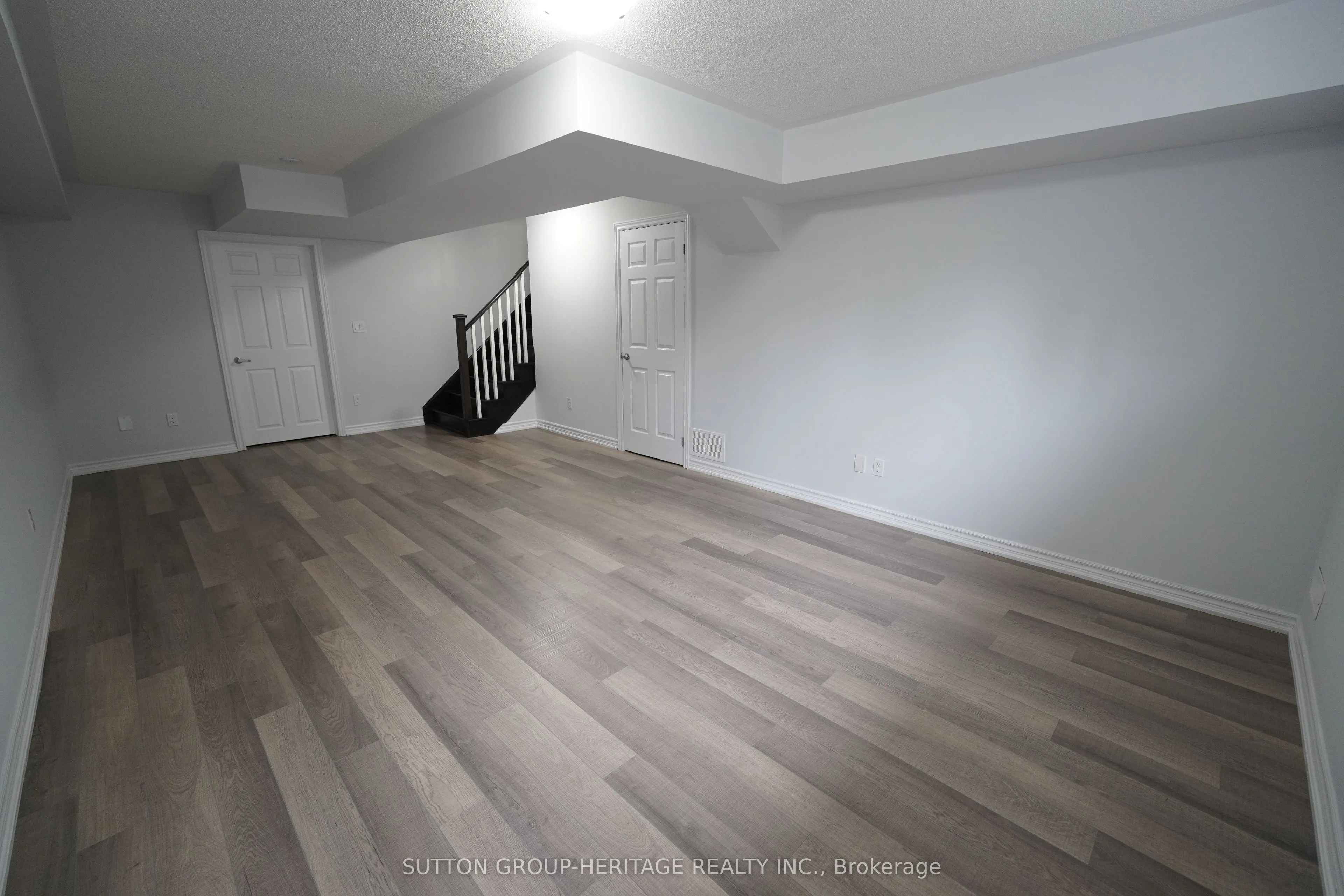 166 Boadway Crescent