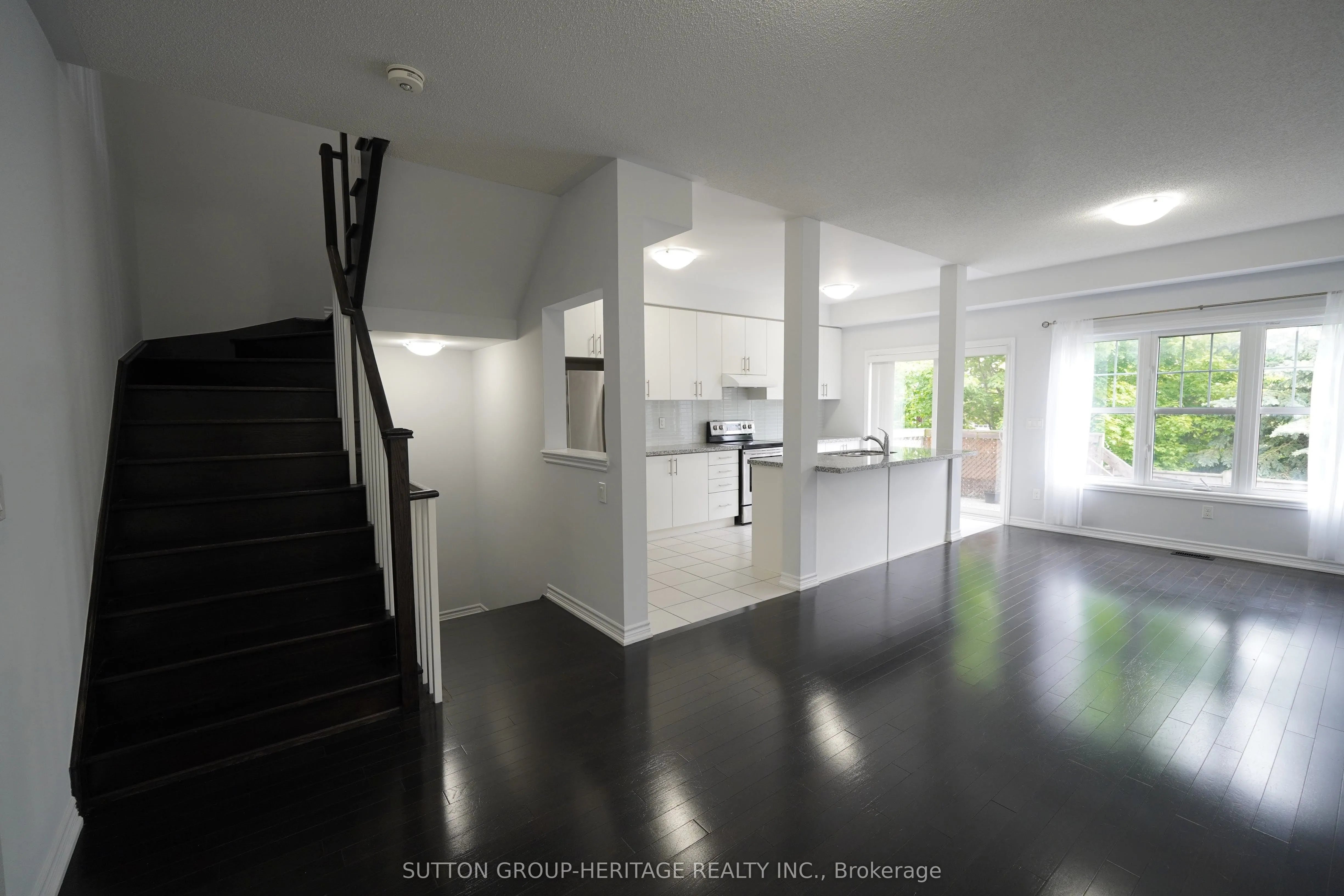 166 Boadway Crescent