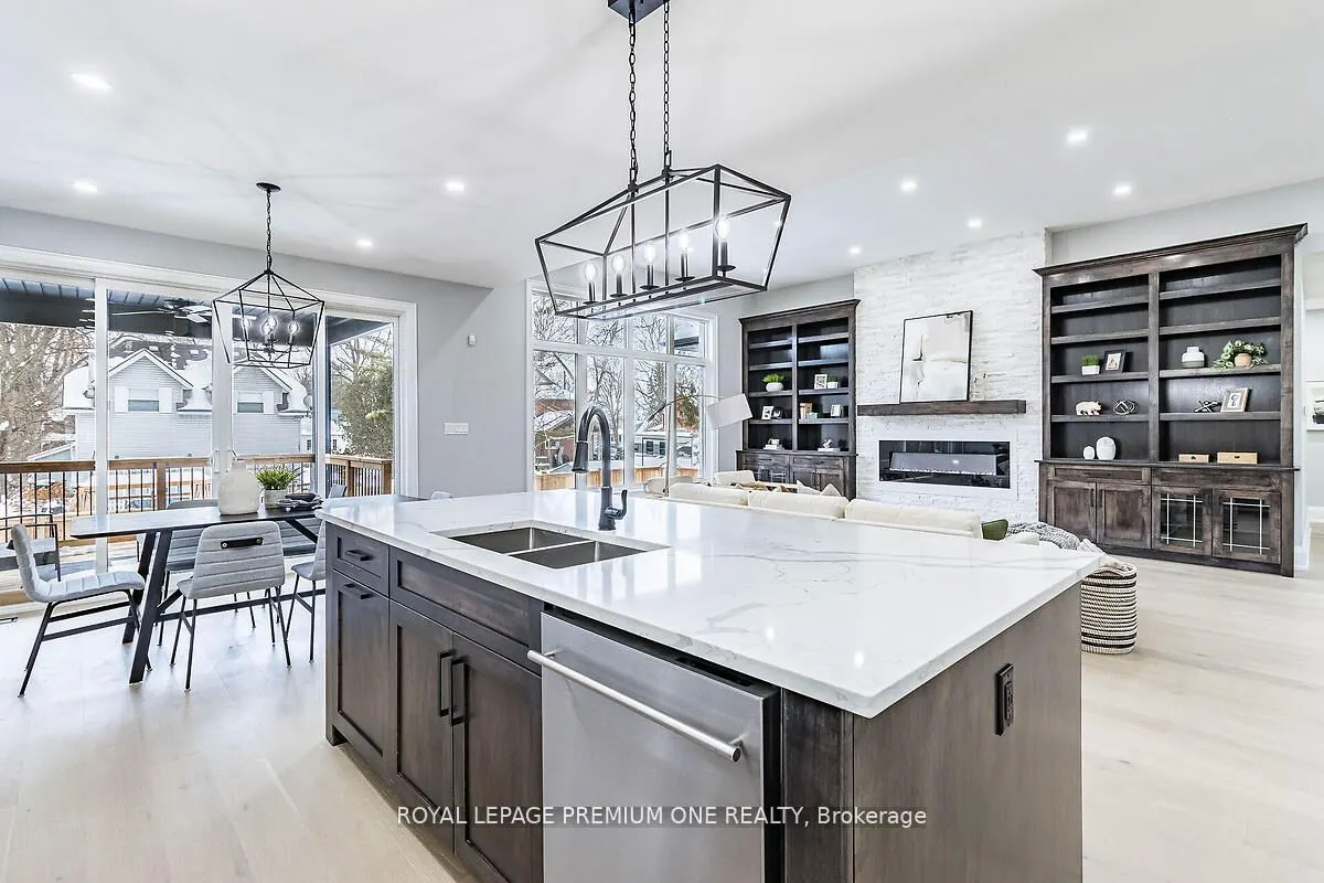 225 Sunnybrae Avenue