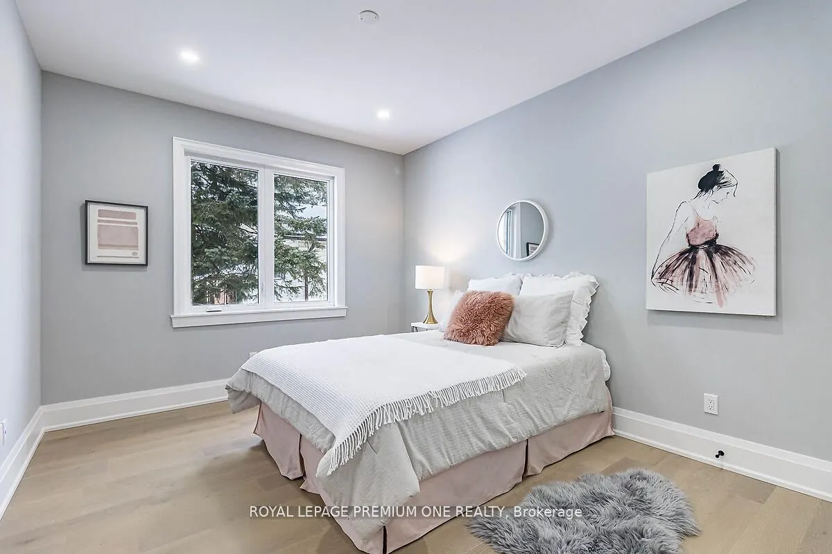 225 Sunnybrae Avenue