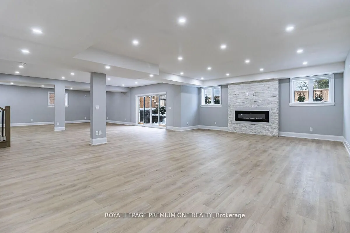 225 Sunnybrae Avenue