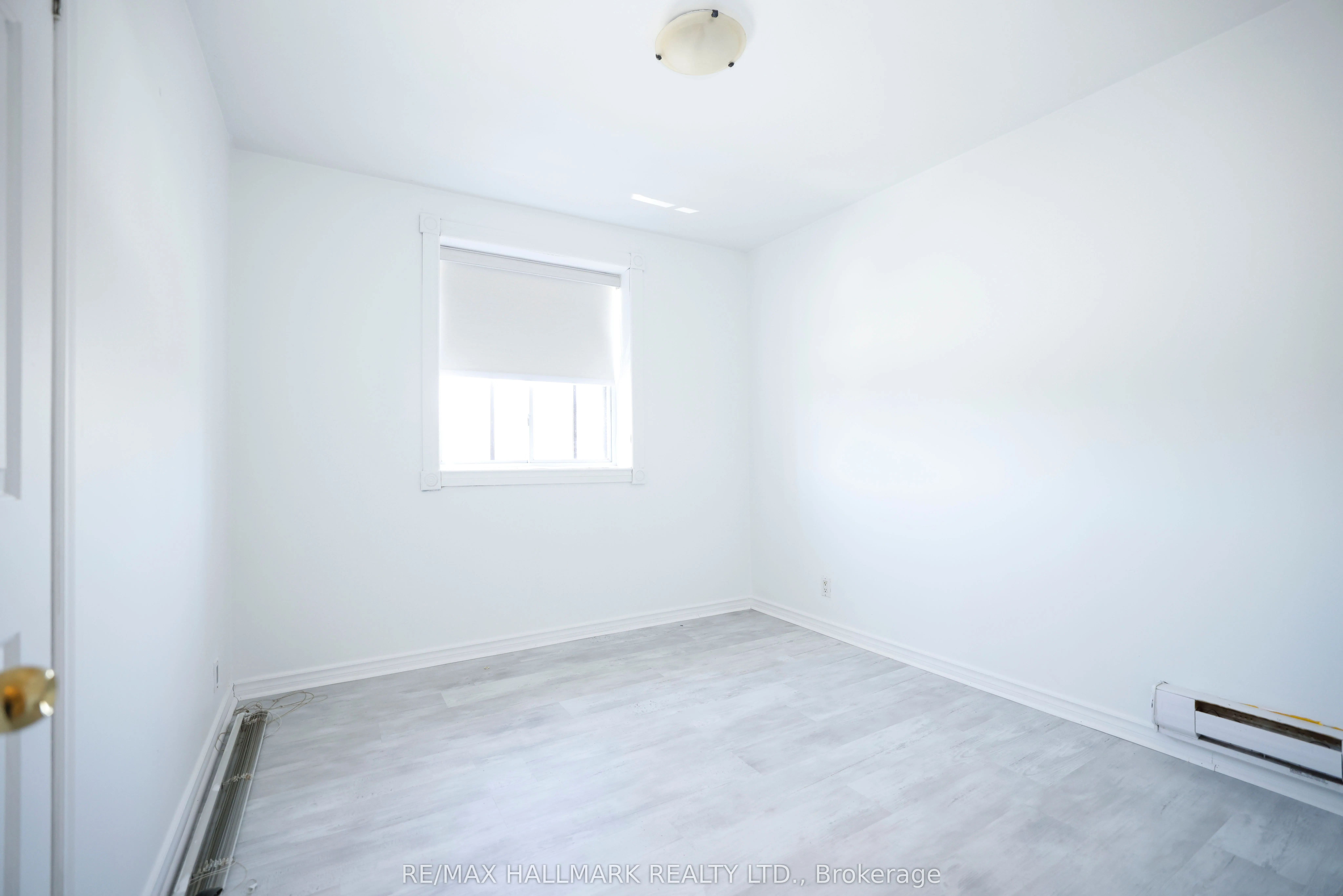 37 Holland Street W #2