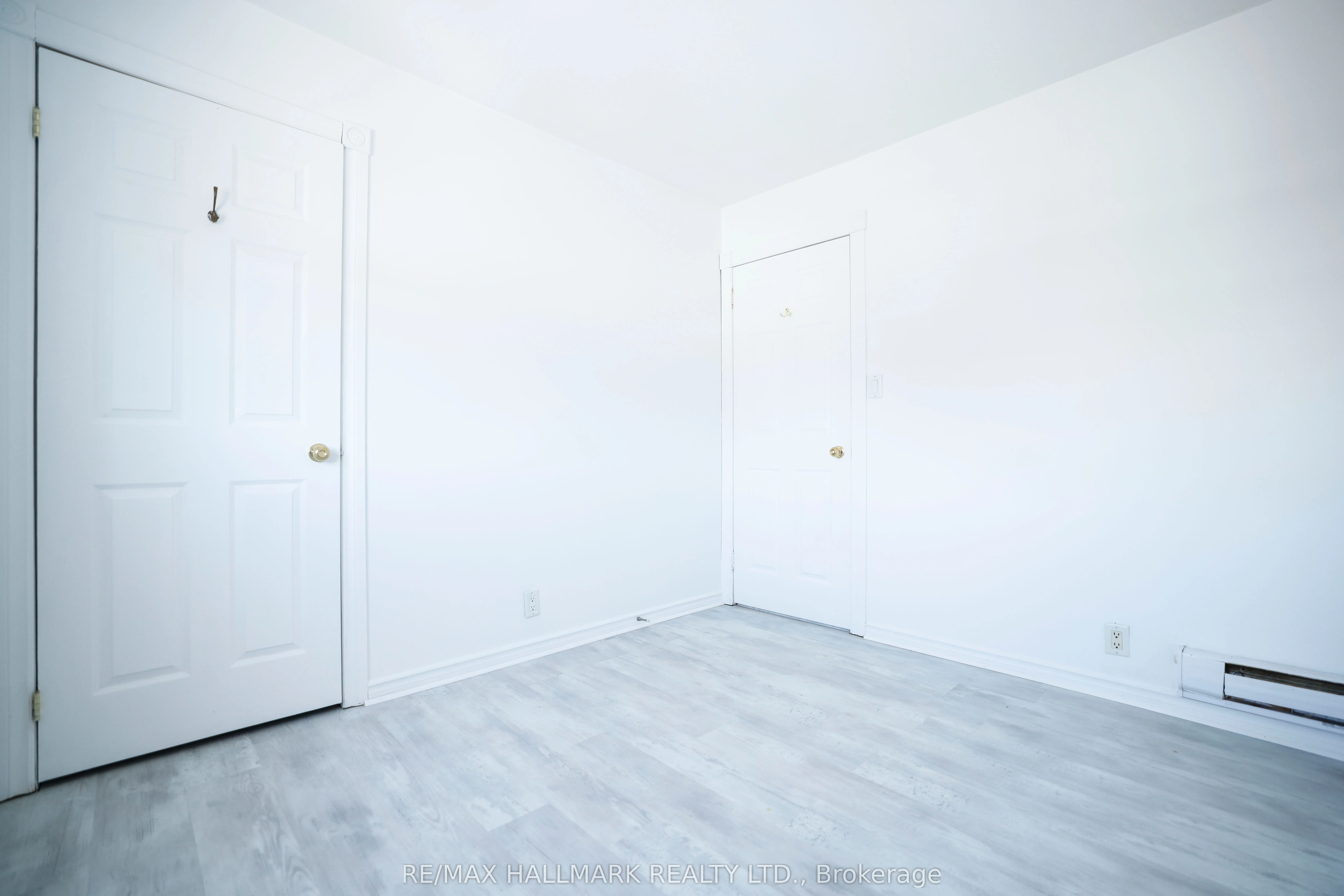 37 Holland Street W #2