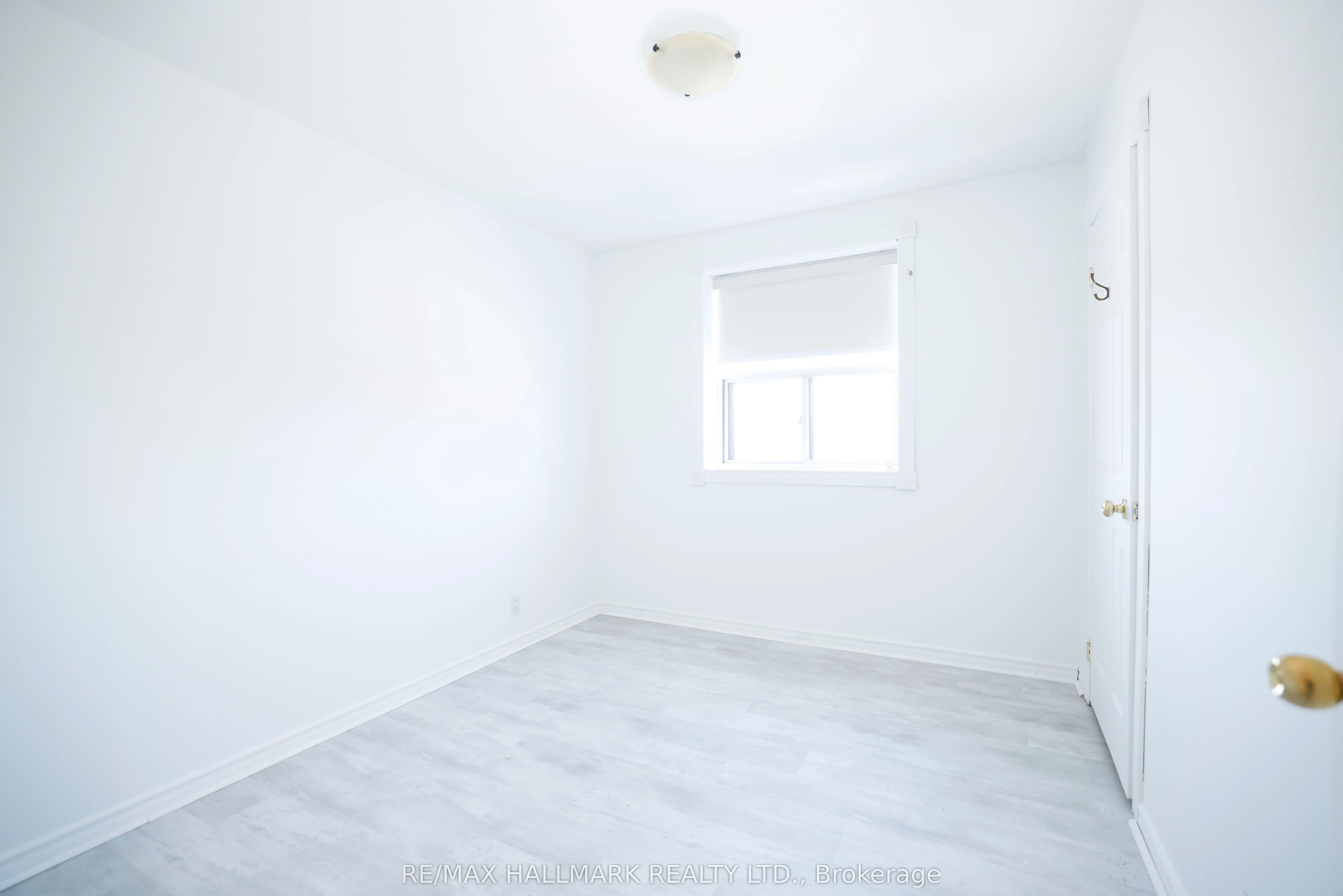 37 Holland Street W #2