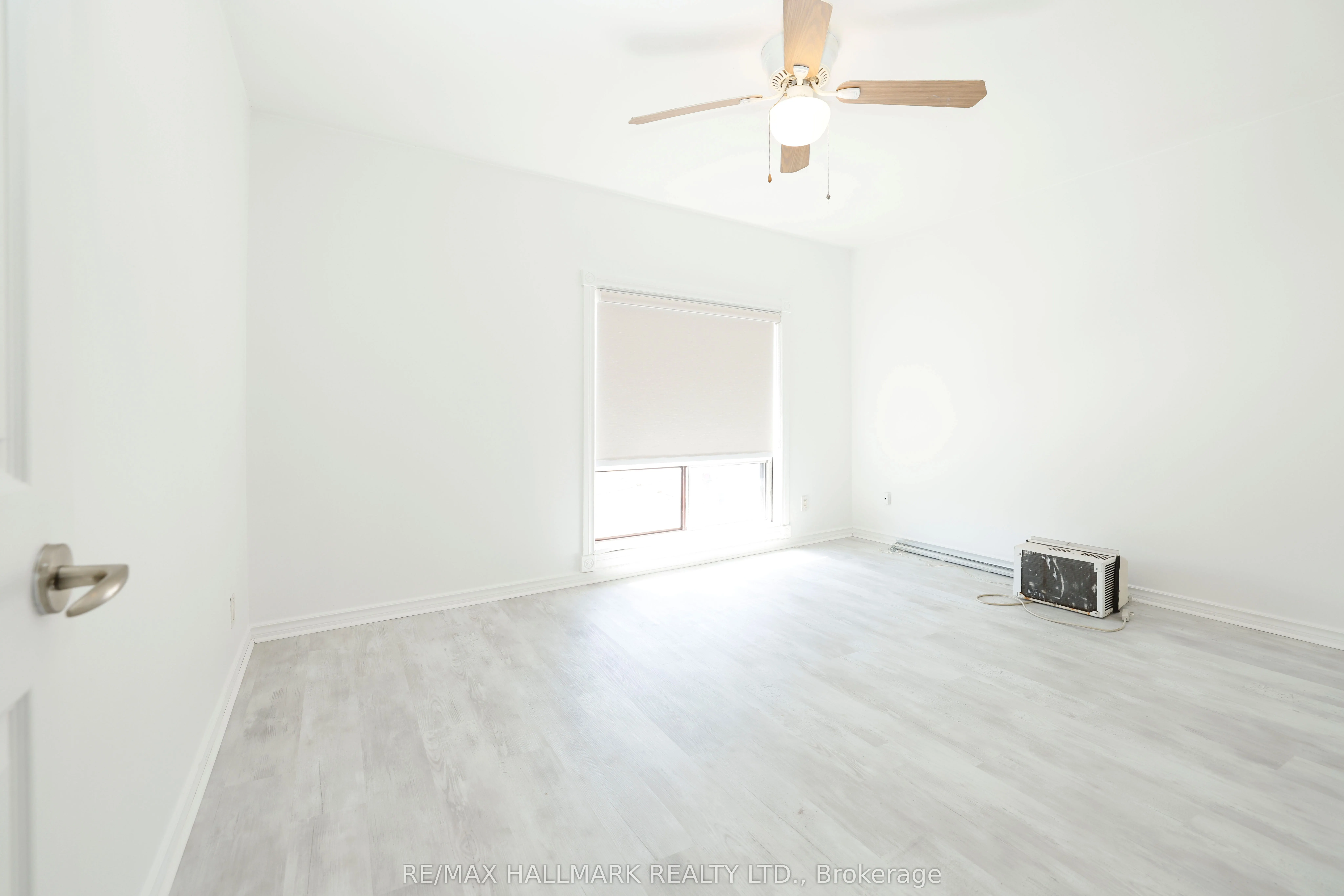 37 Holland Street W #2