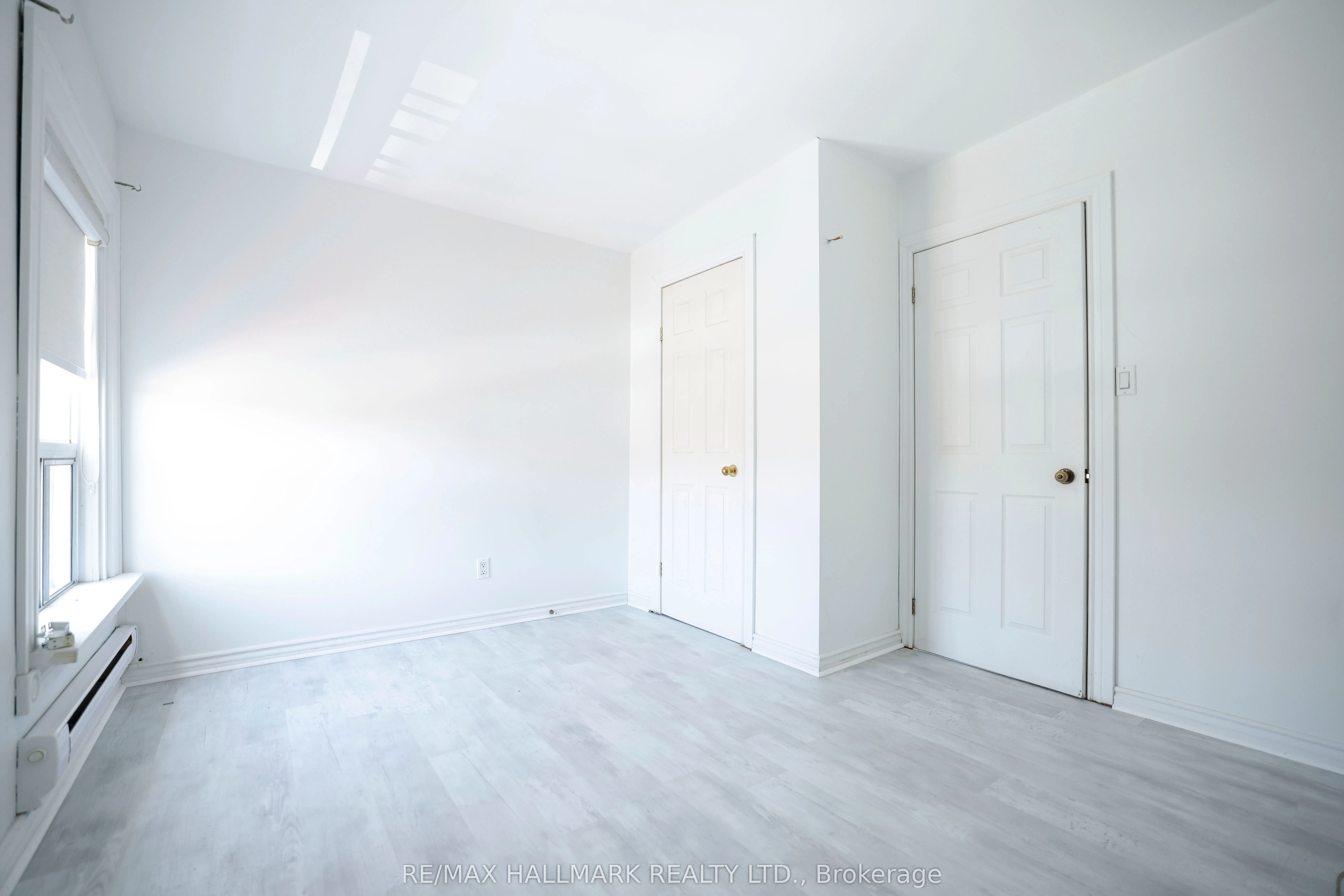 37 Holland Street W #3