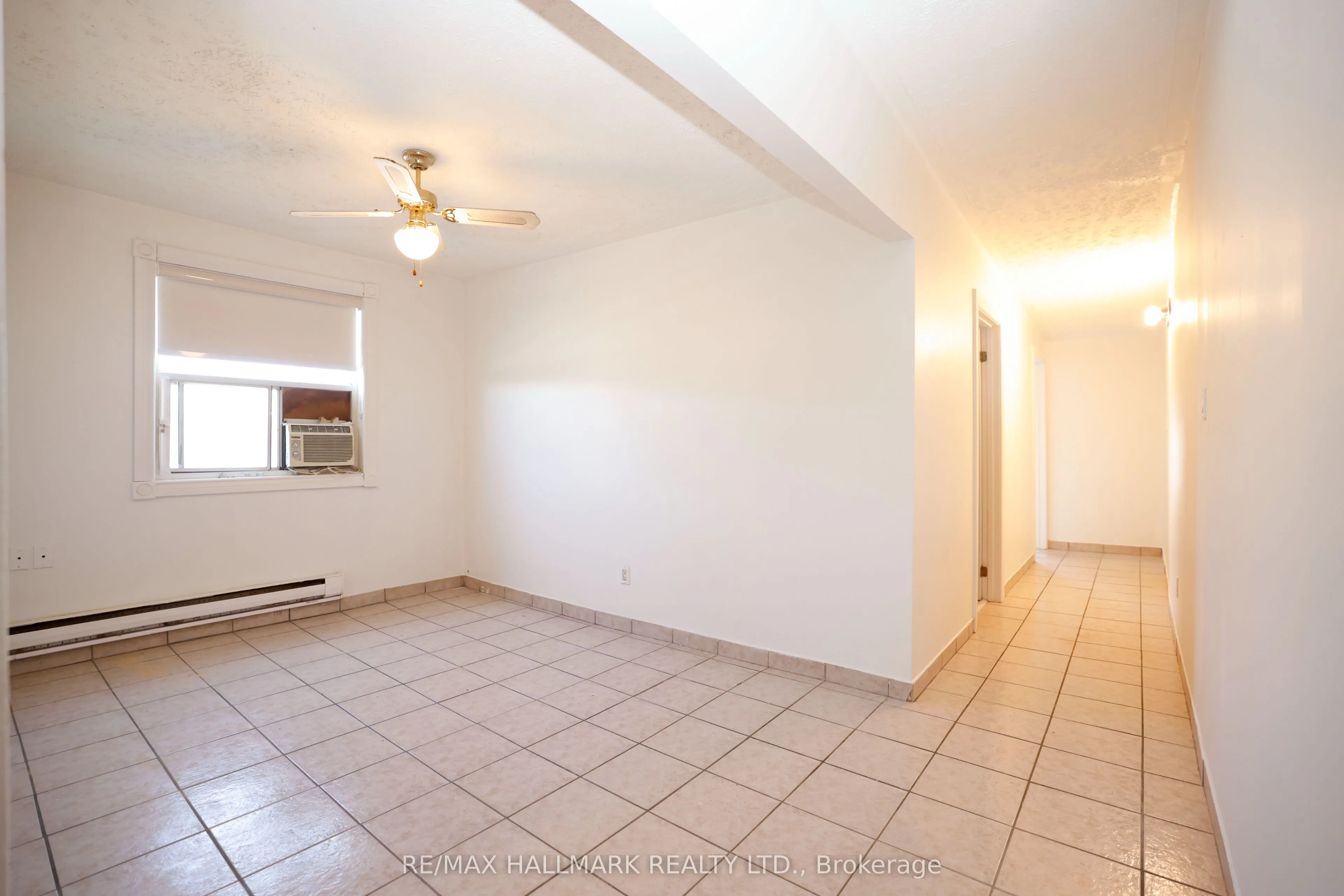 37 Holland Street W #3