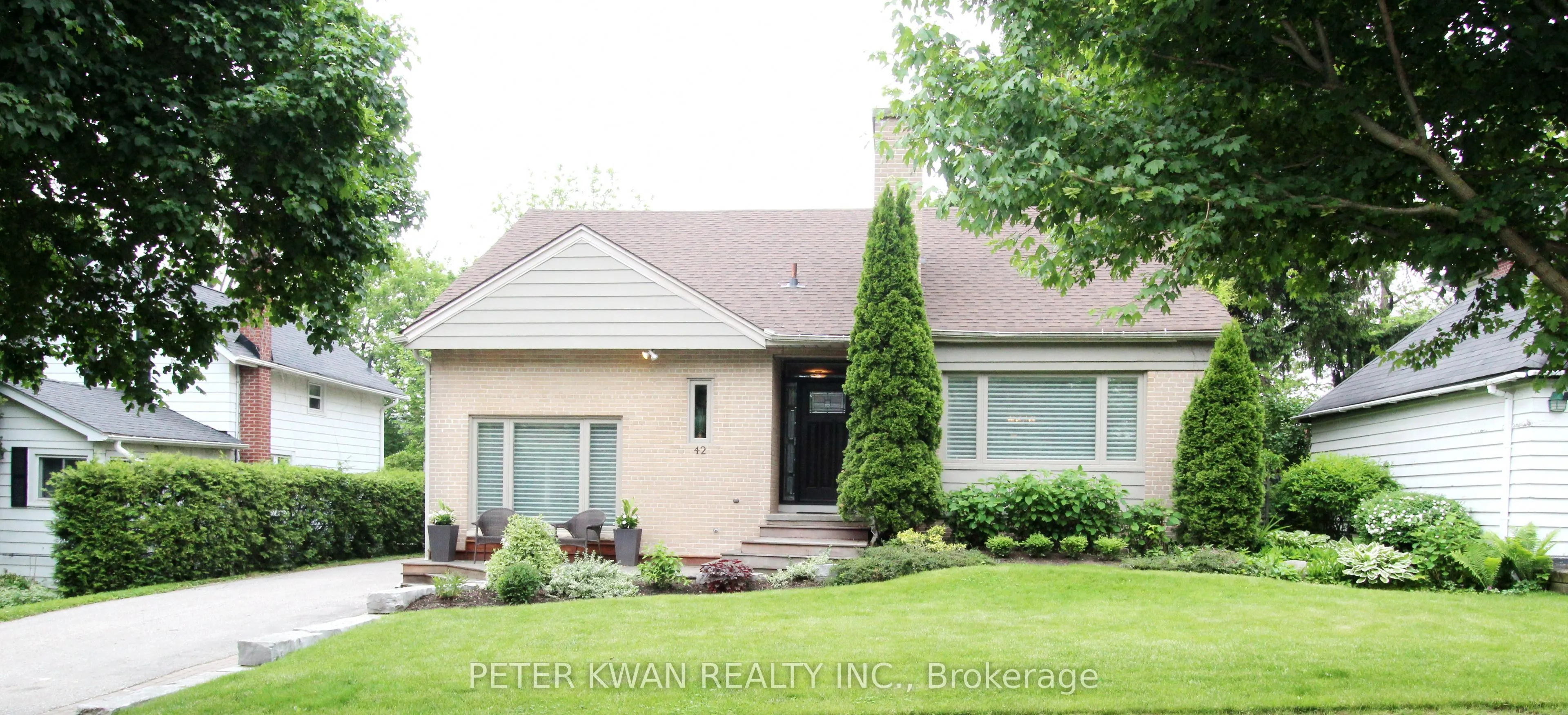 42 Roseview Avenue