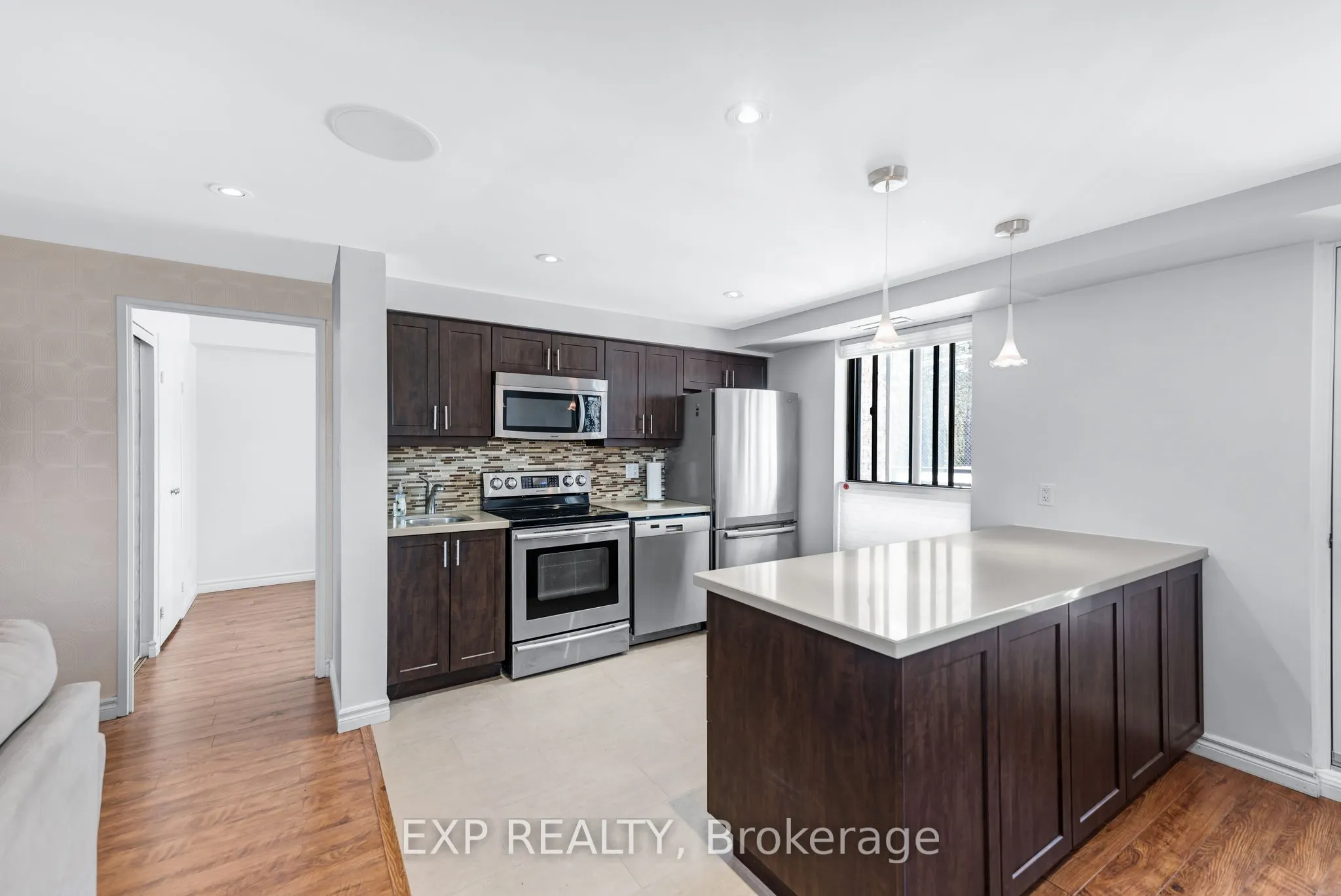 15390 Yonge Street, #104